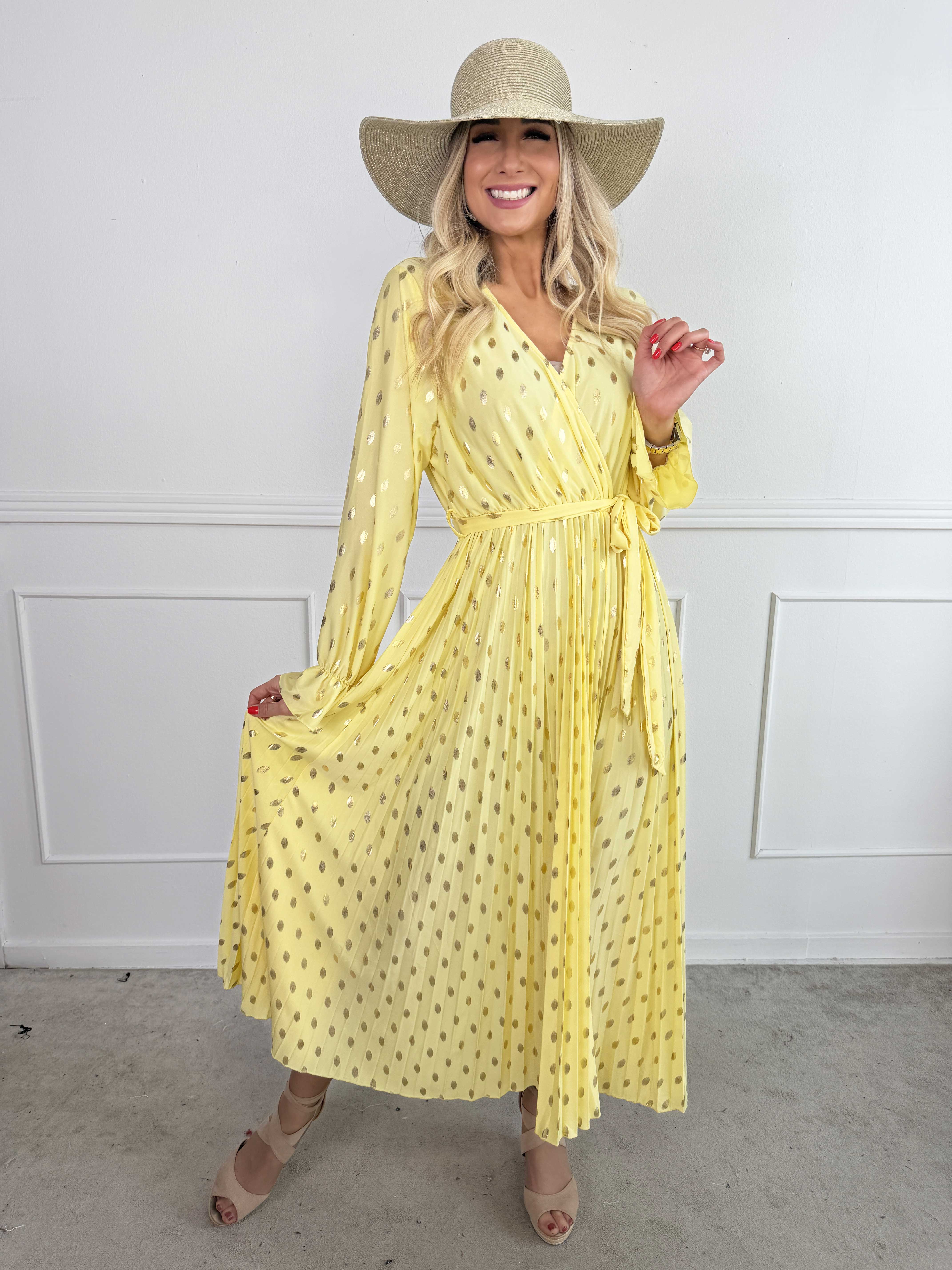 Silvija Dot - Lang elastisk kjole med guld dutter og plisseret skørt