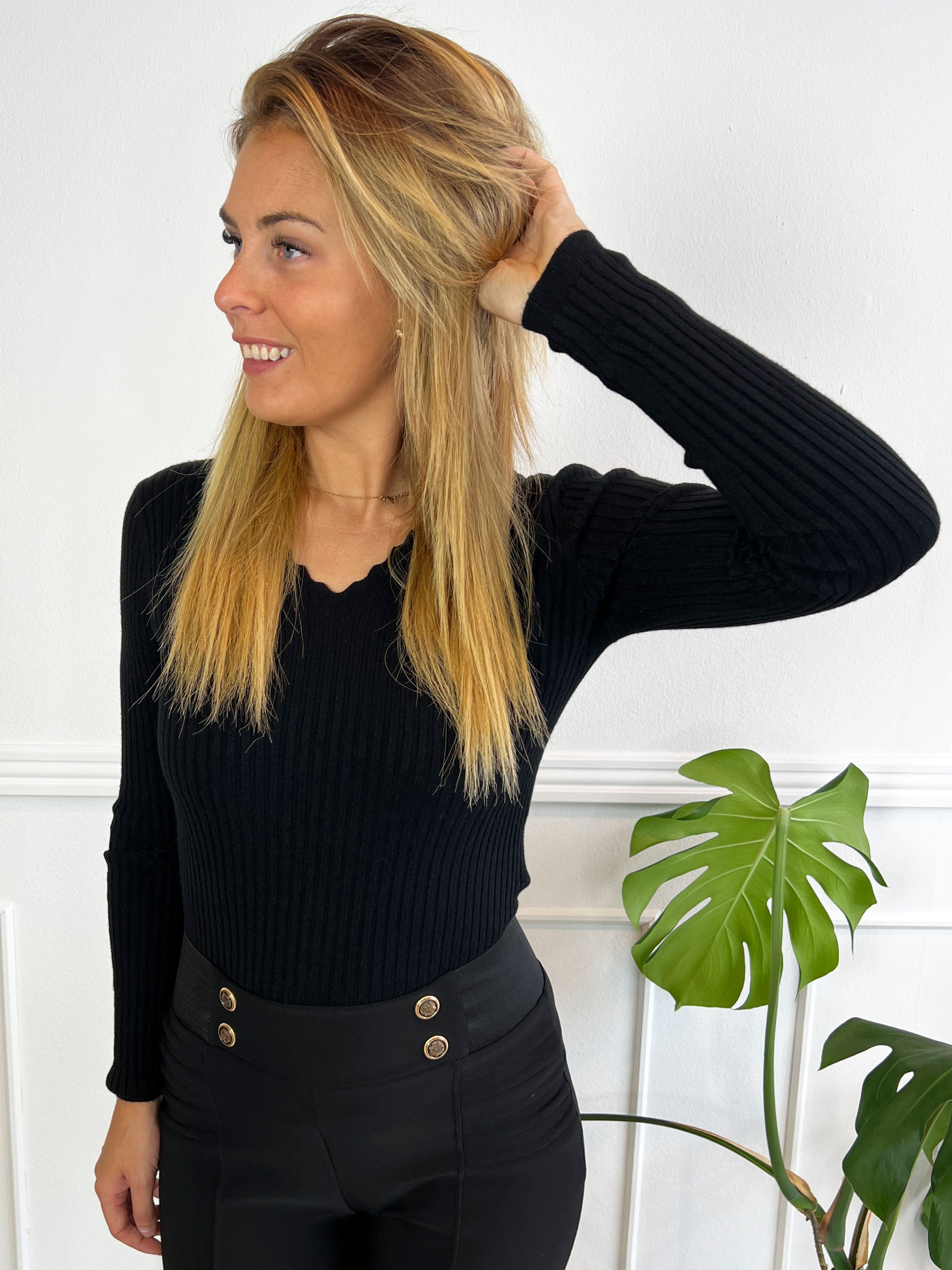 Simona - Blød strikbluse med rib