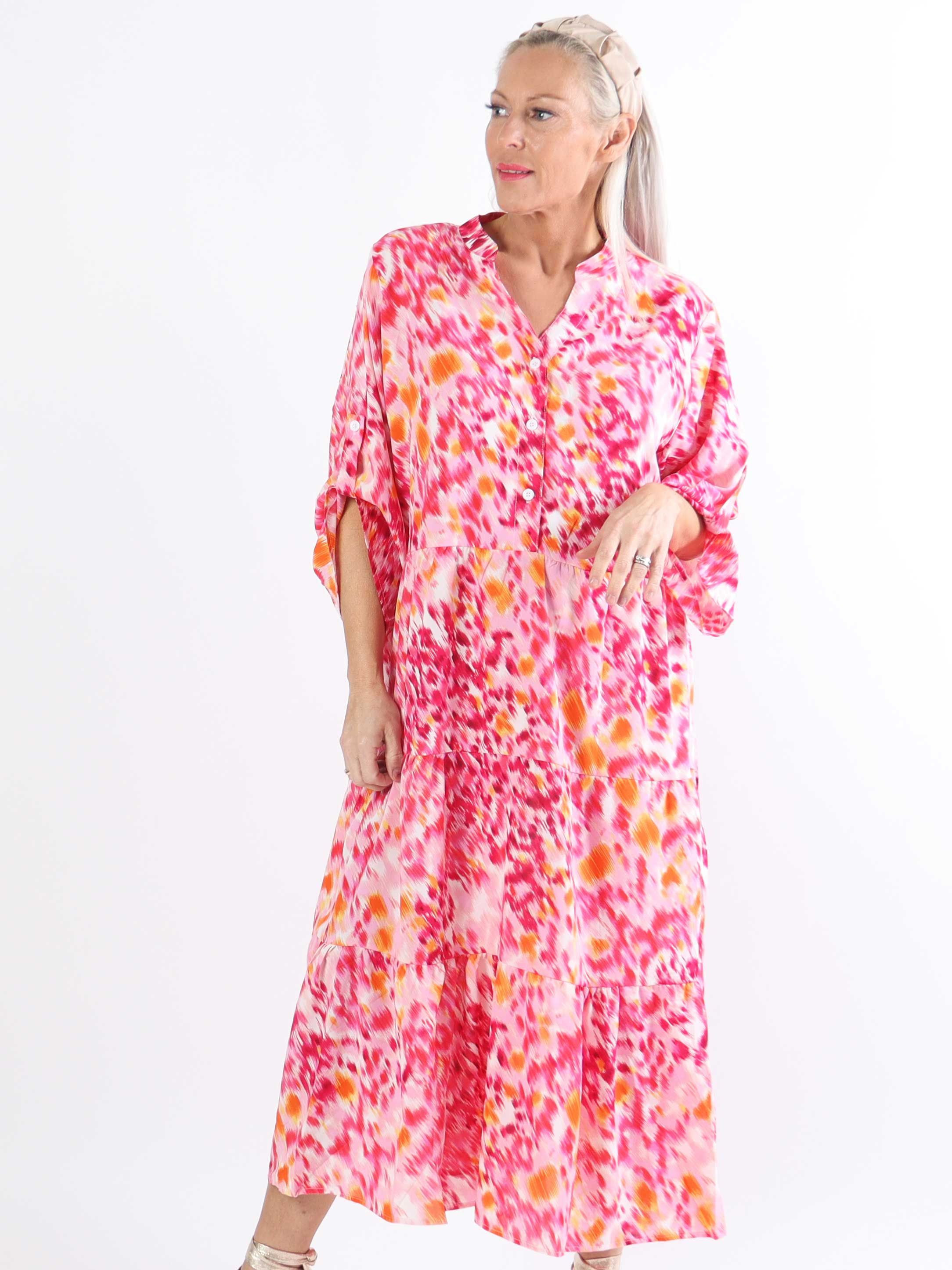 Simone - Sød plussize kjole i flerefarvet print