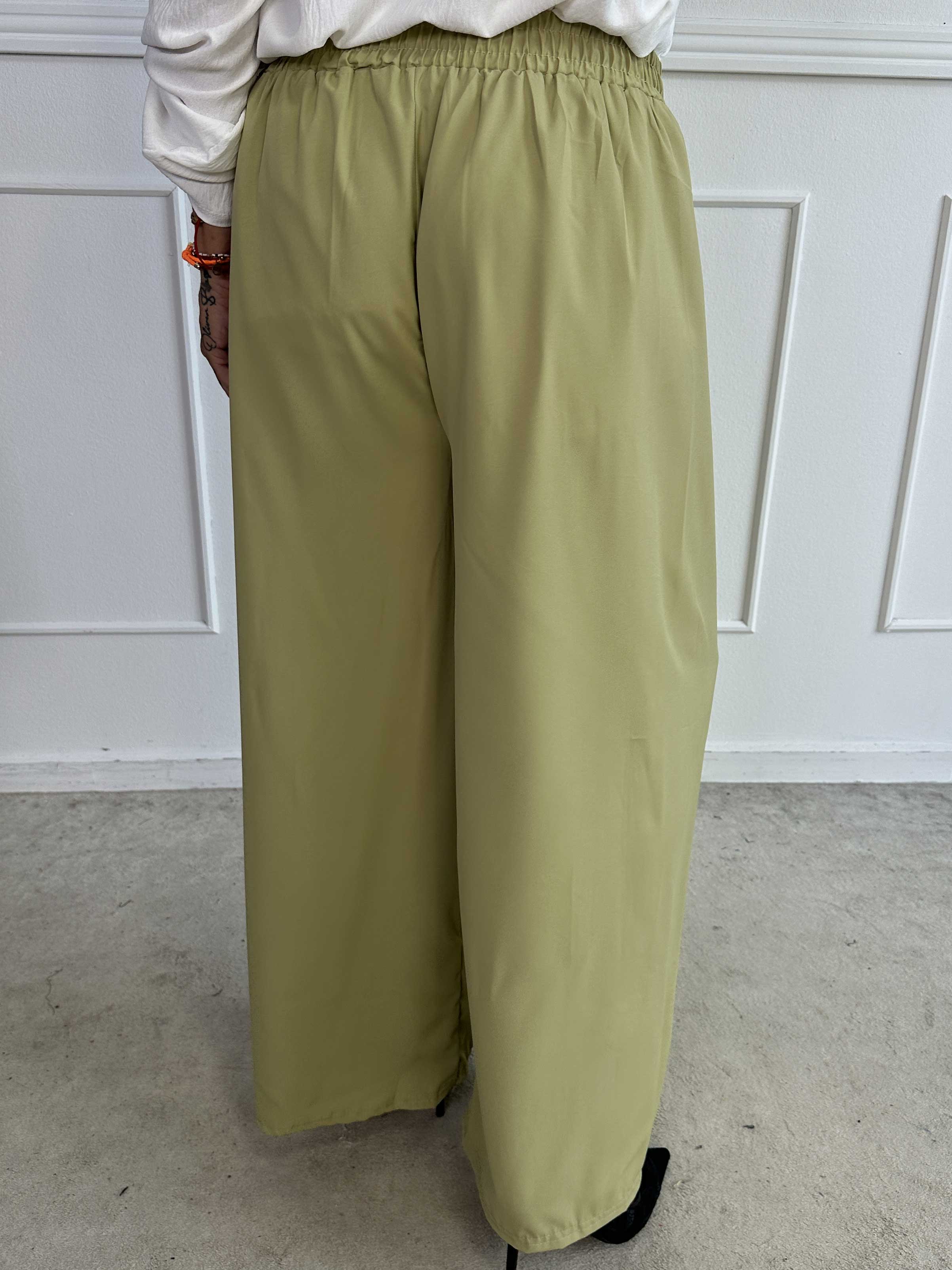 Sizune - Stilerene bukser med sølvspænde i taljen