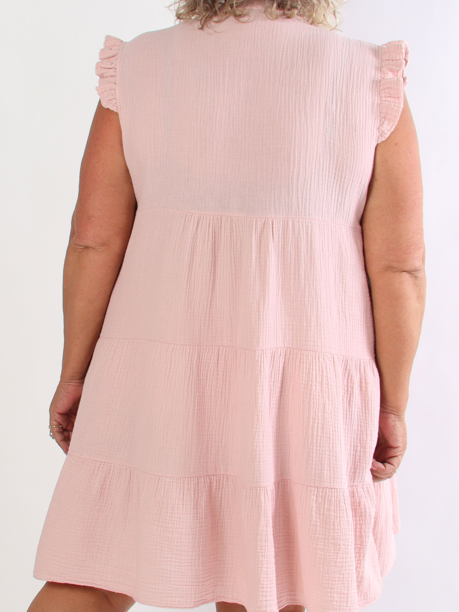 Layla Plain - Plus size kjole i lag-på-lag design af blødt bomulds musselinstof