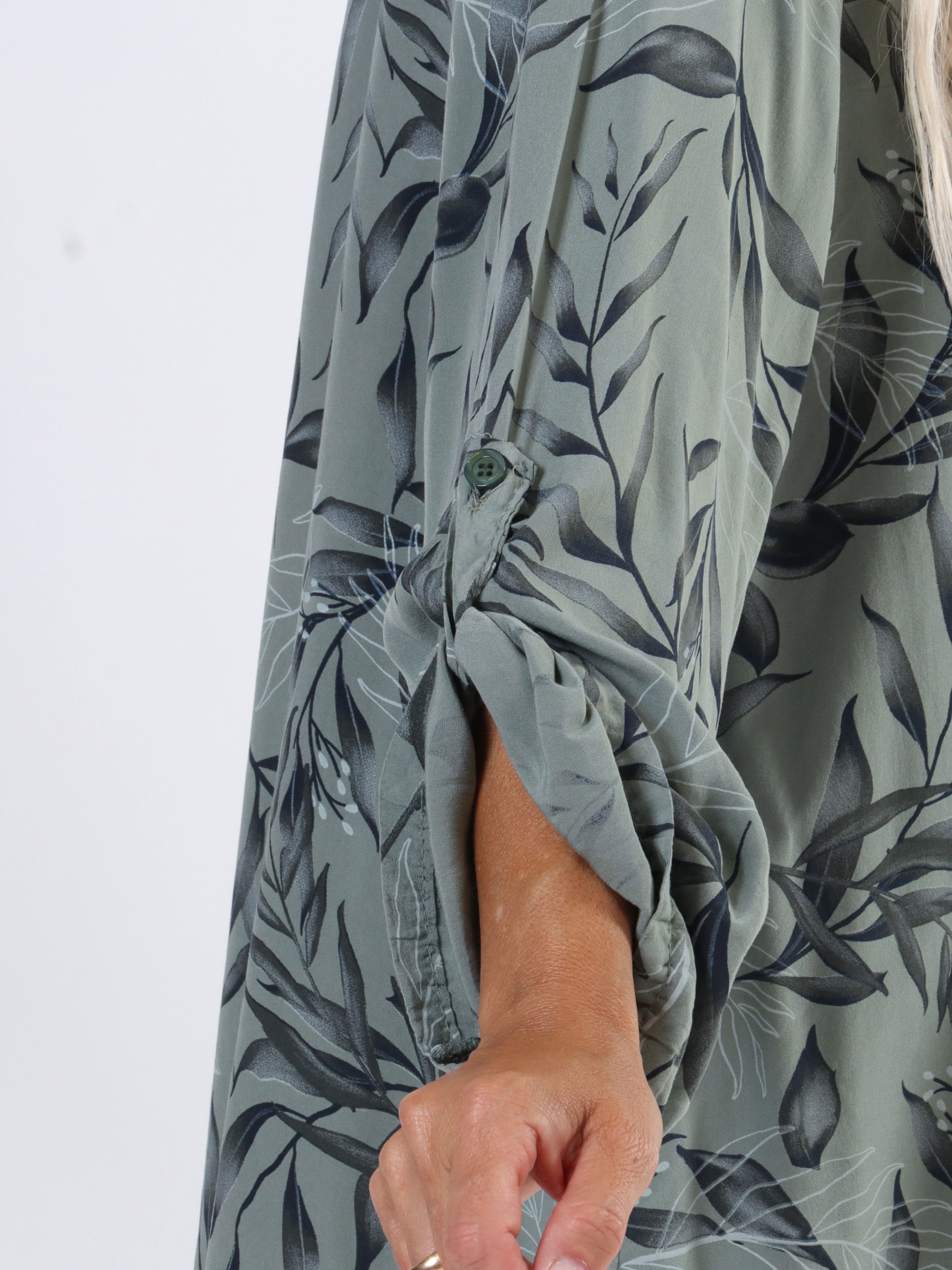 Sne - Fin plus size skjorte i bomuld med blad motiver