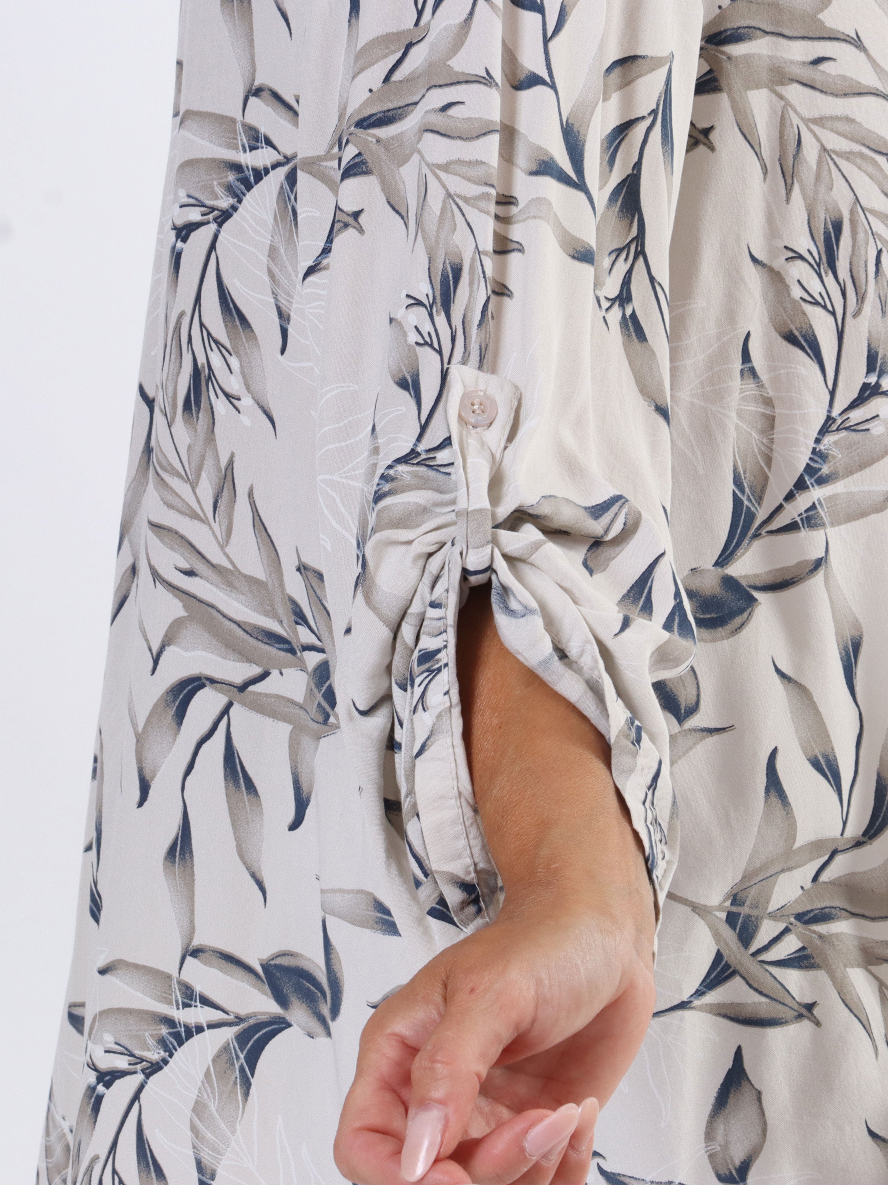 Sne - Fin plus size skjorte i bomuld med blad motiver