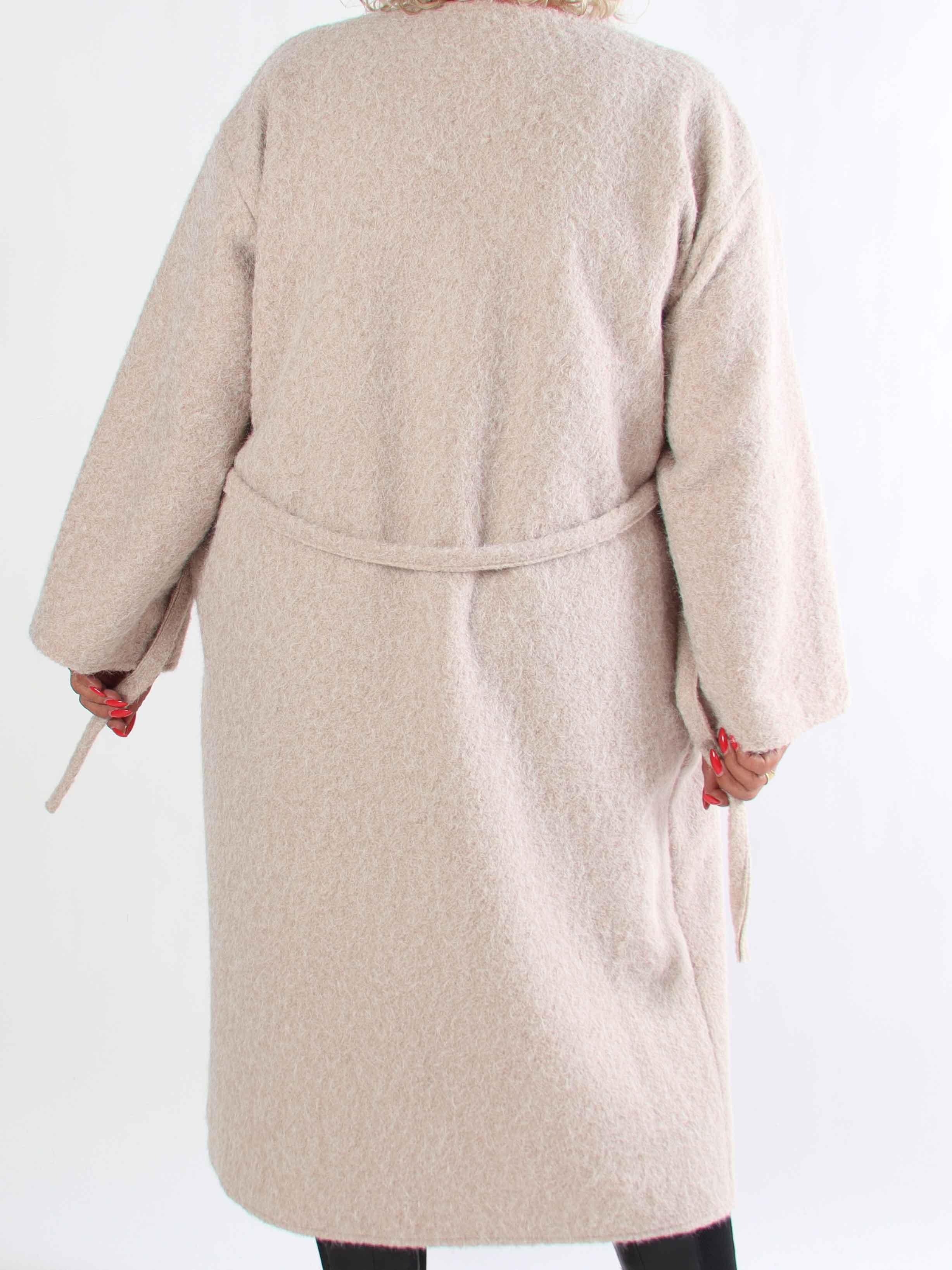 Solrun - Blød frakke med stor guld knap og bindebånd