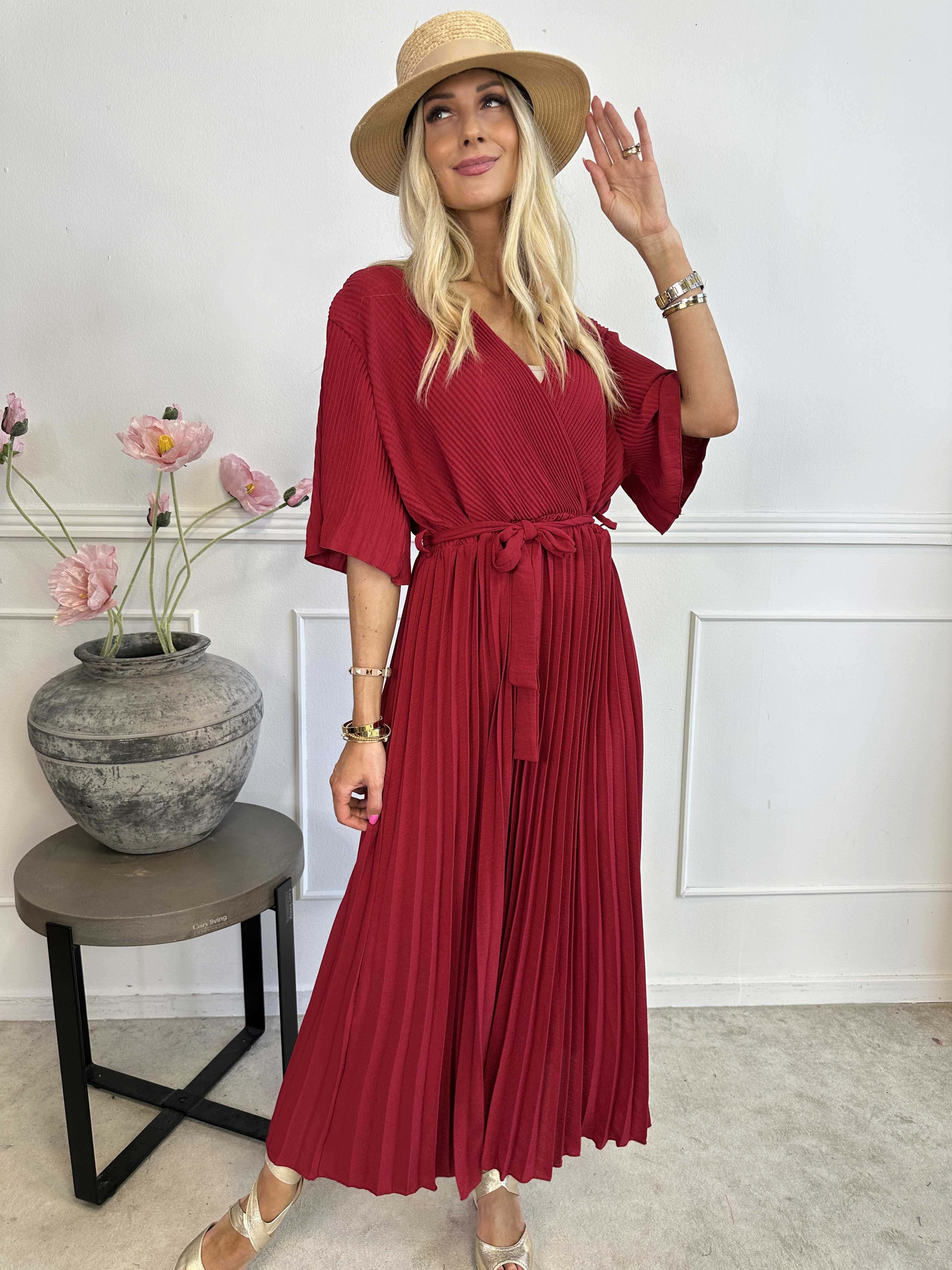 Solveig - Lang plisseret kjole i viskose med bånd i taljen