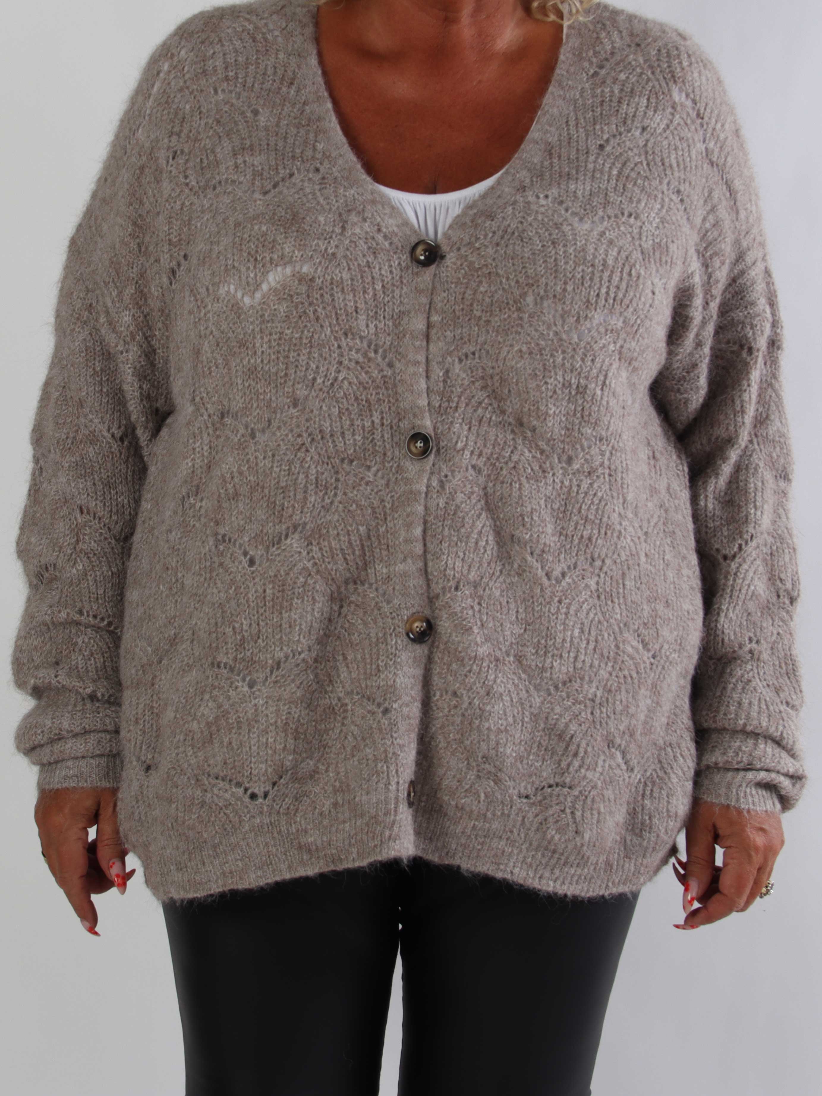 Sora - Blød og fluffy strikcardigan med fint hulmønster og knaplukning