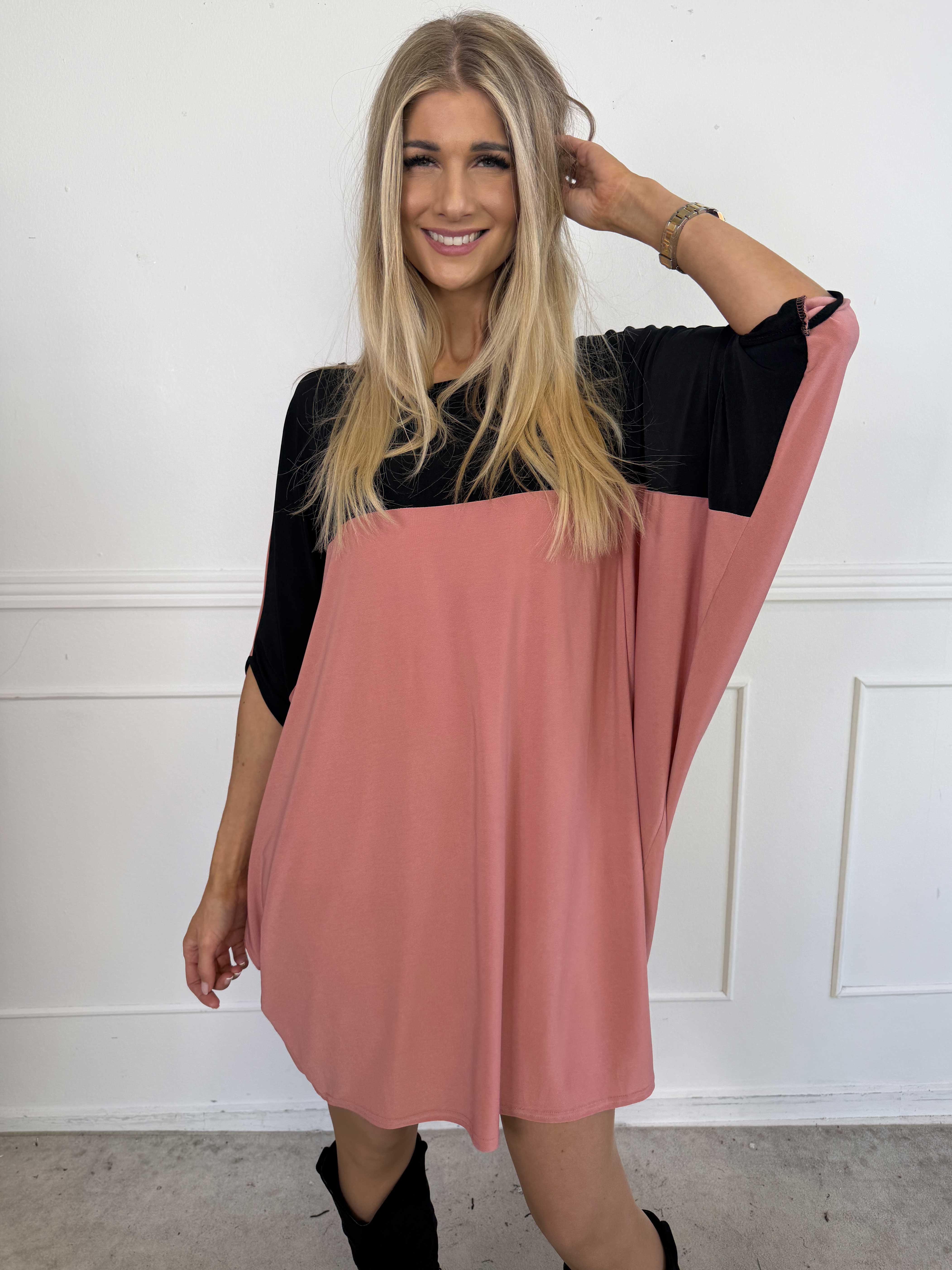 Spencer - Elastisk tofarvet tunikakjole med flagermusærmer