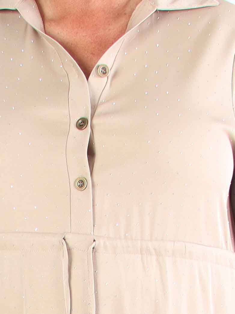 Starlight - Plus size kjole med lag på lag look pyntet med similisten