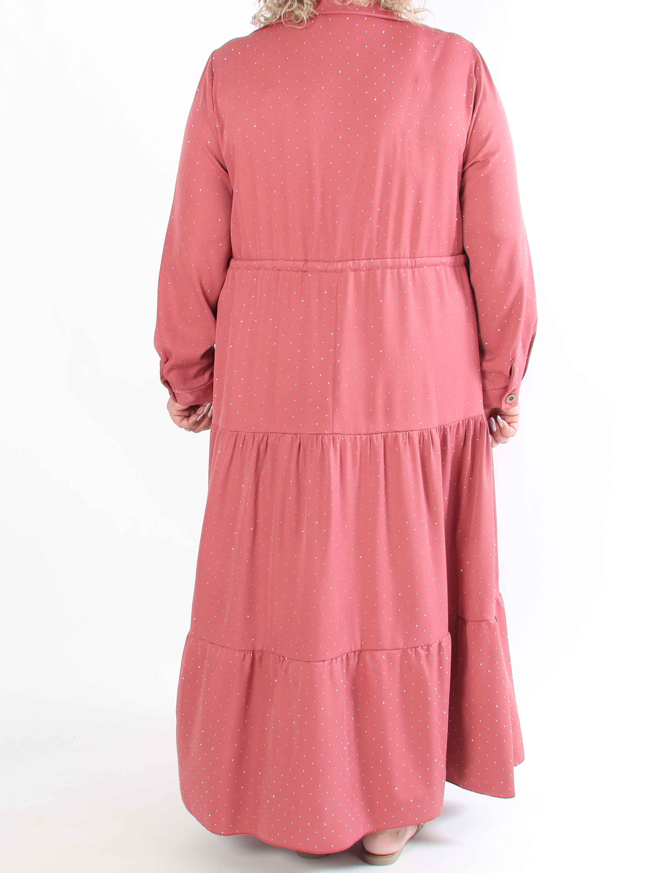 Starlight - Plus size kjole med lag på lag look pyntet med similisten