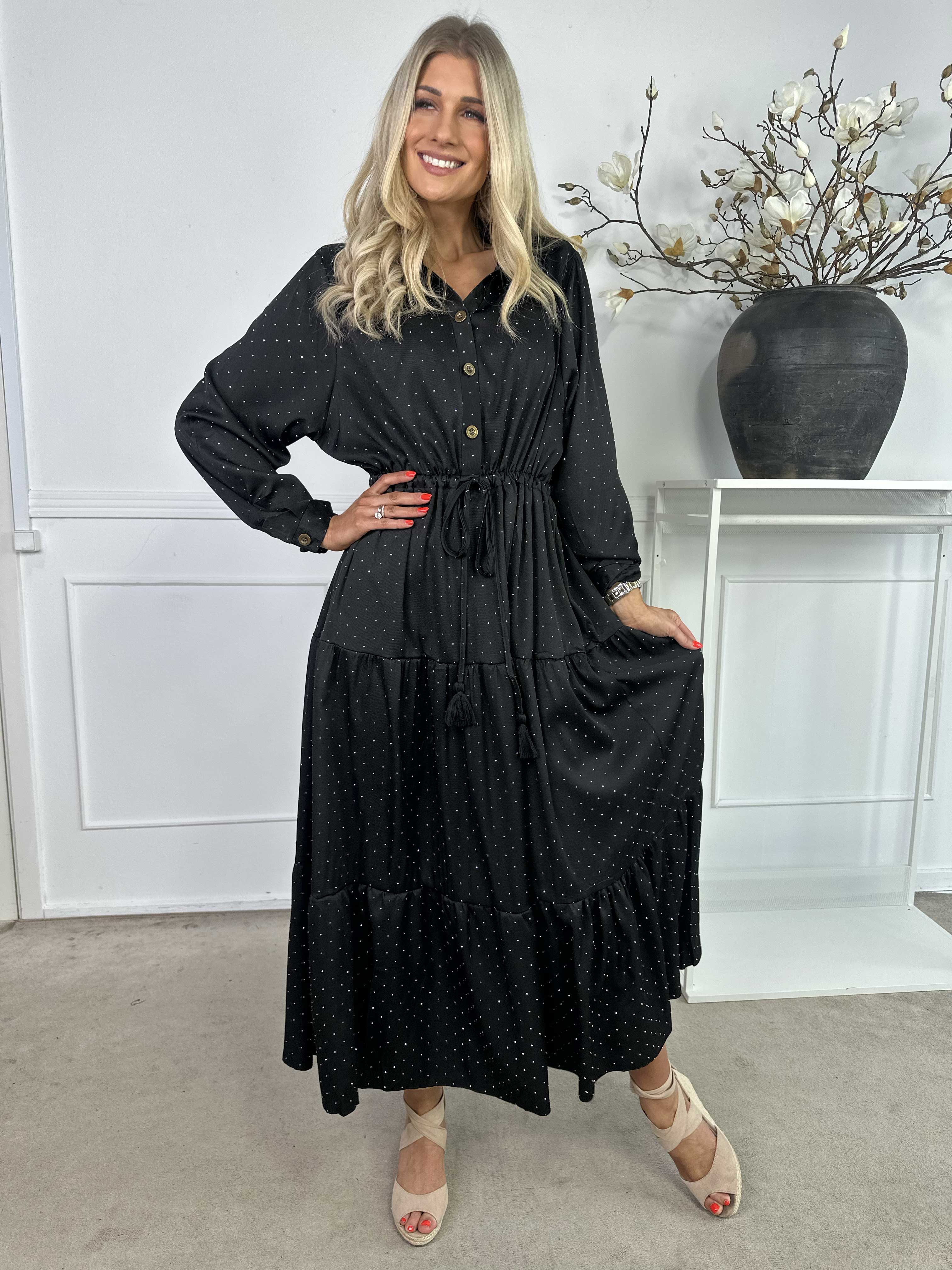 Starlight - Lang kjole med lag på lag look pyntet med similisten