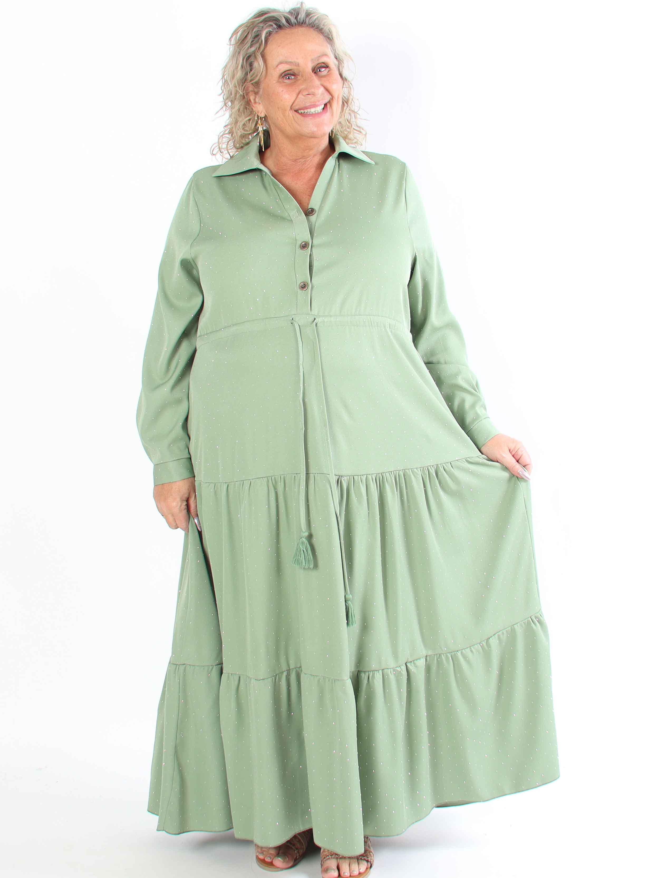 Starlight - Plus size kjole med lag på lag look pyntet med similisten