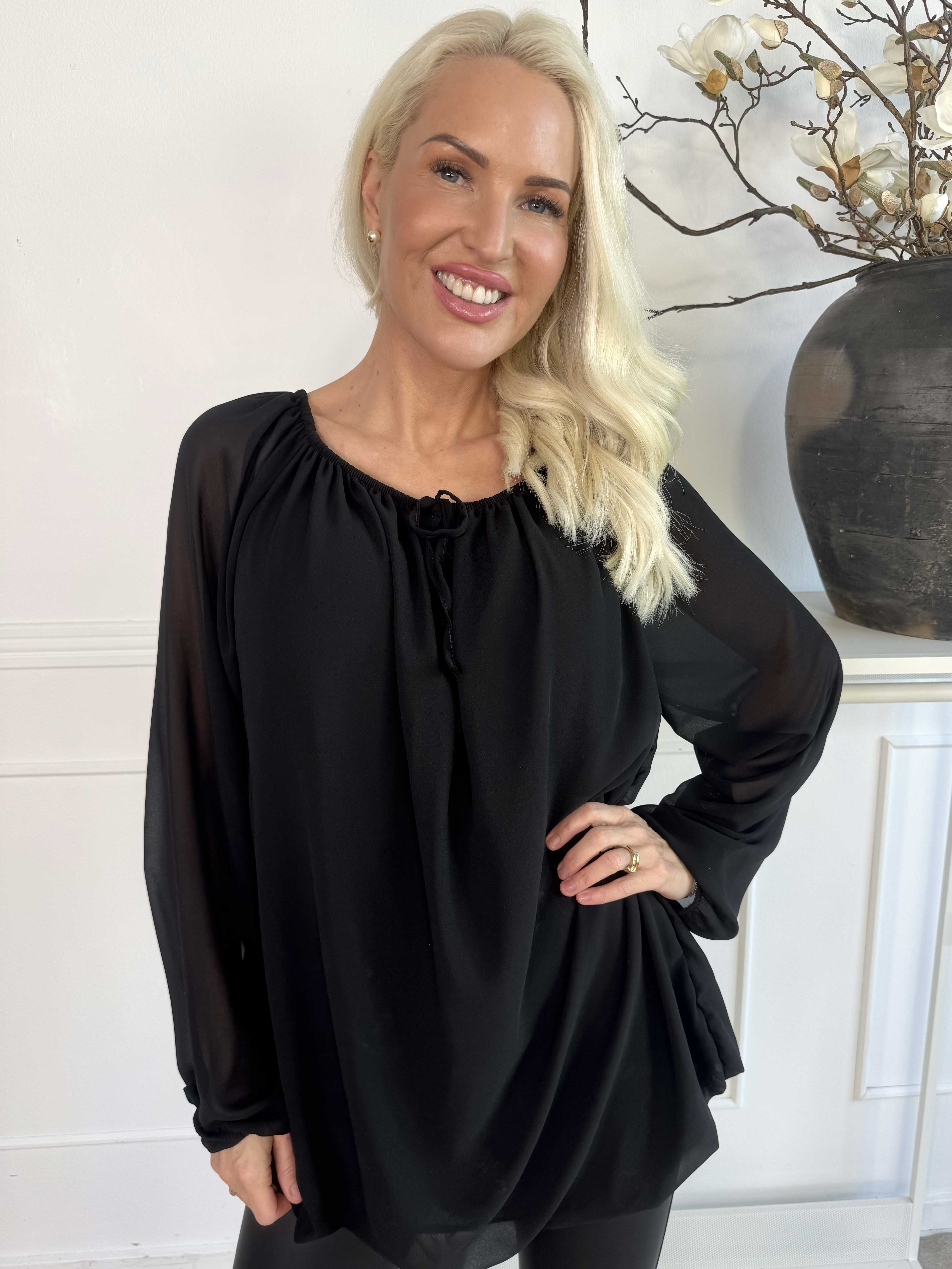 Stef - Fin tunika i chiffonlag med elastikkant