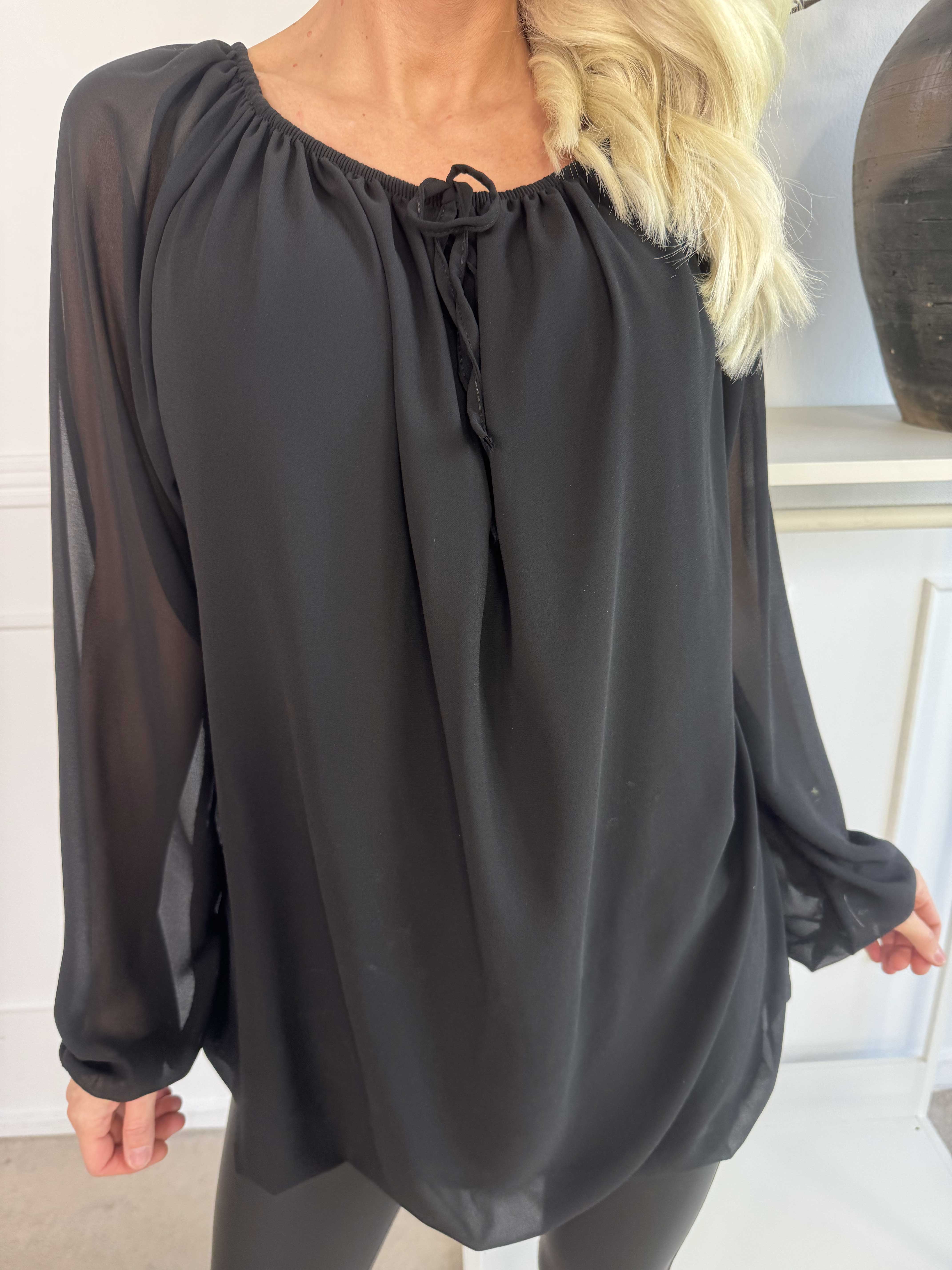 Stef - Fin tunika i chiffonlag med elastikkant