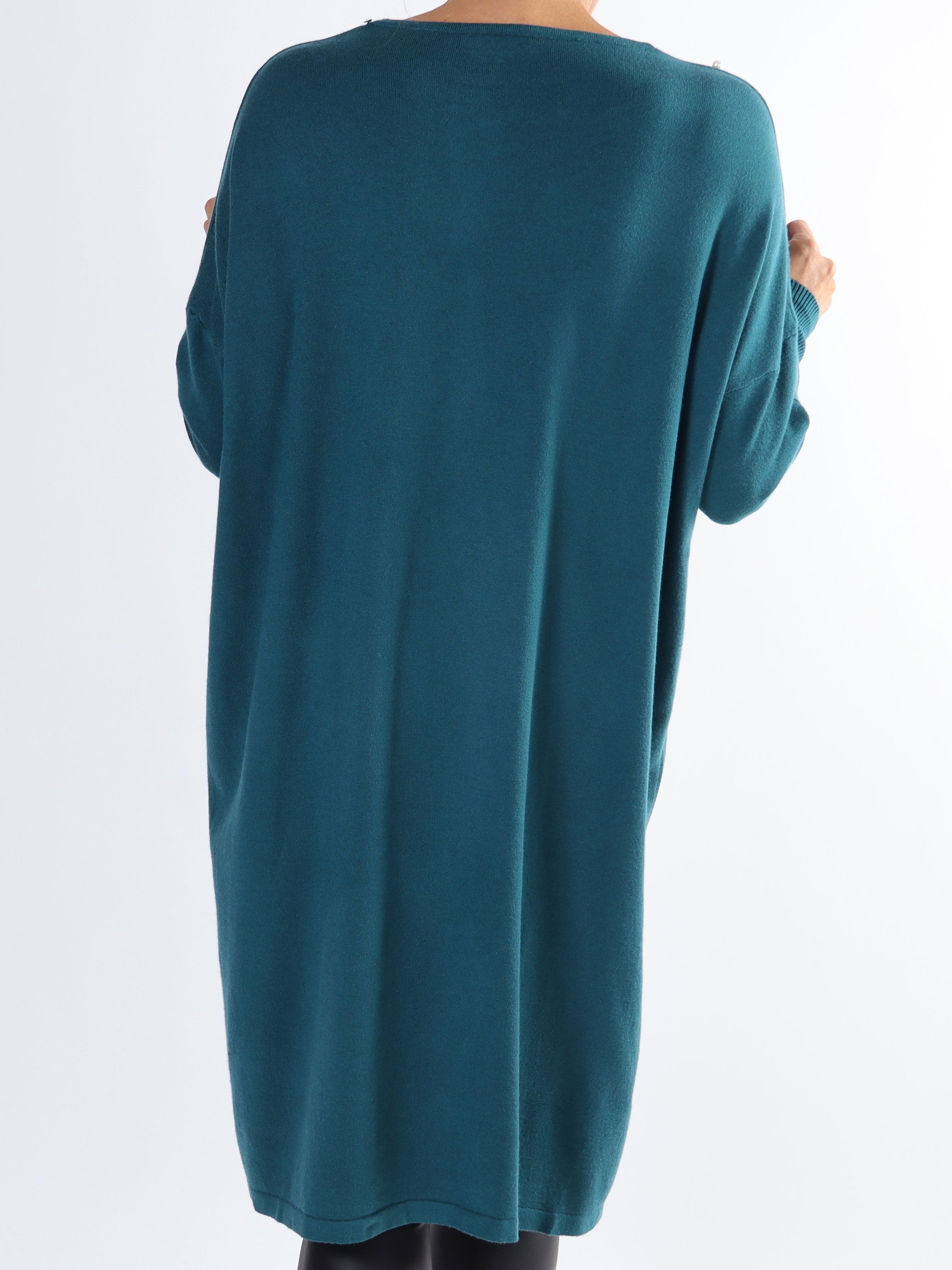 Stefania - Behagelig plus size strikkjole pyntet med perler