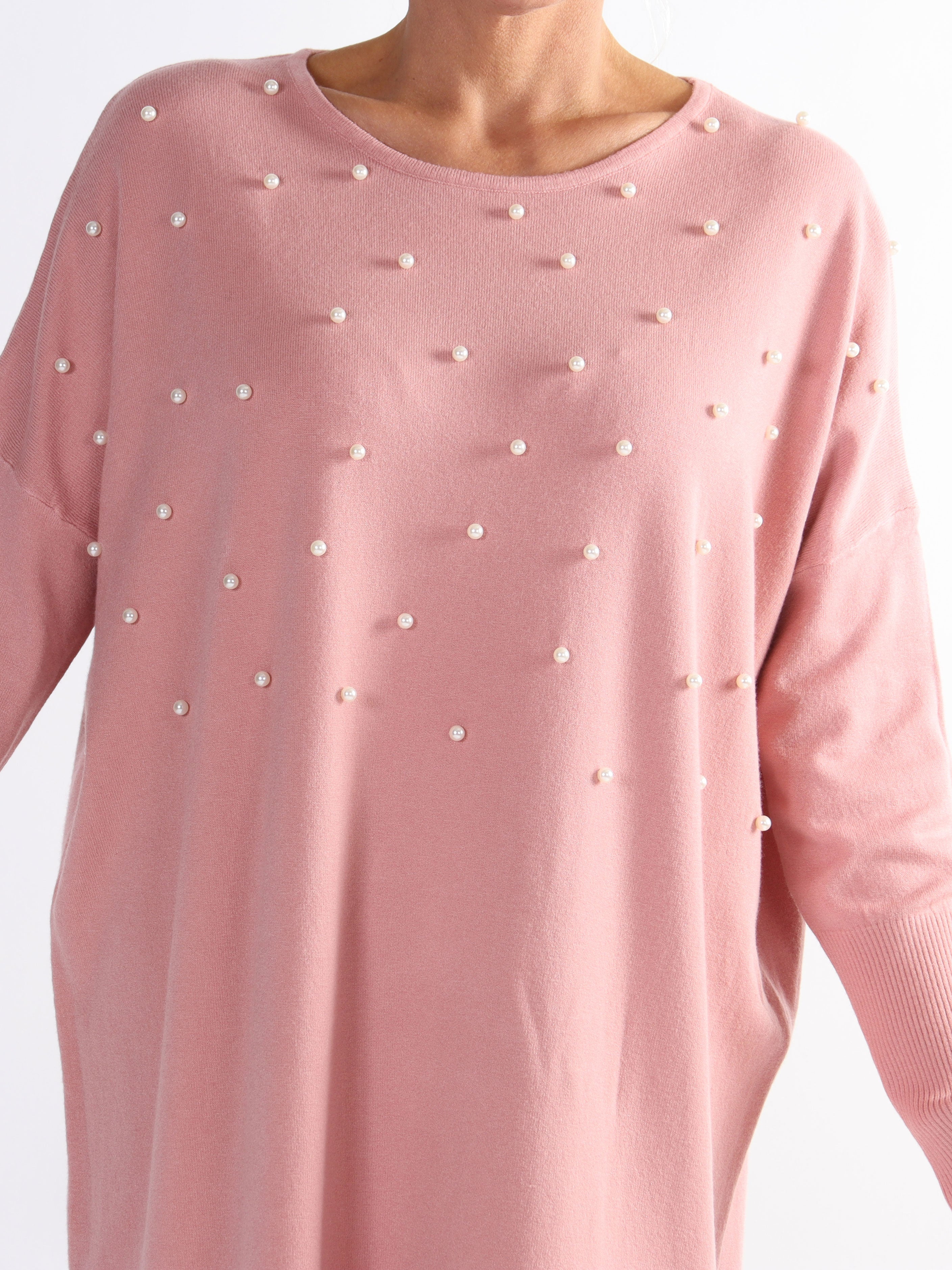 Stefania - Behagelig plus size strikkjole pyntet med perler