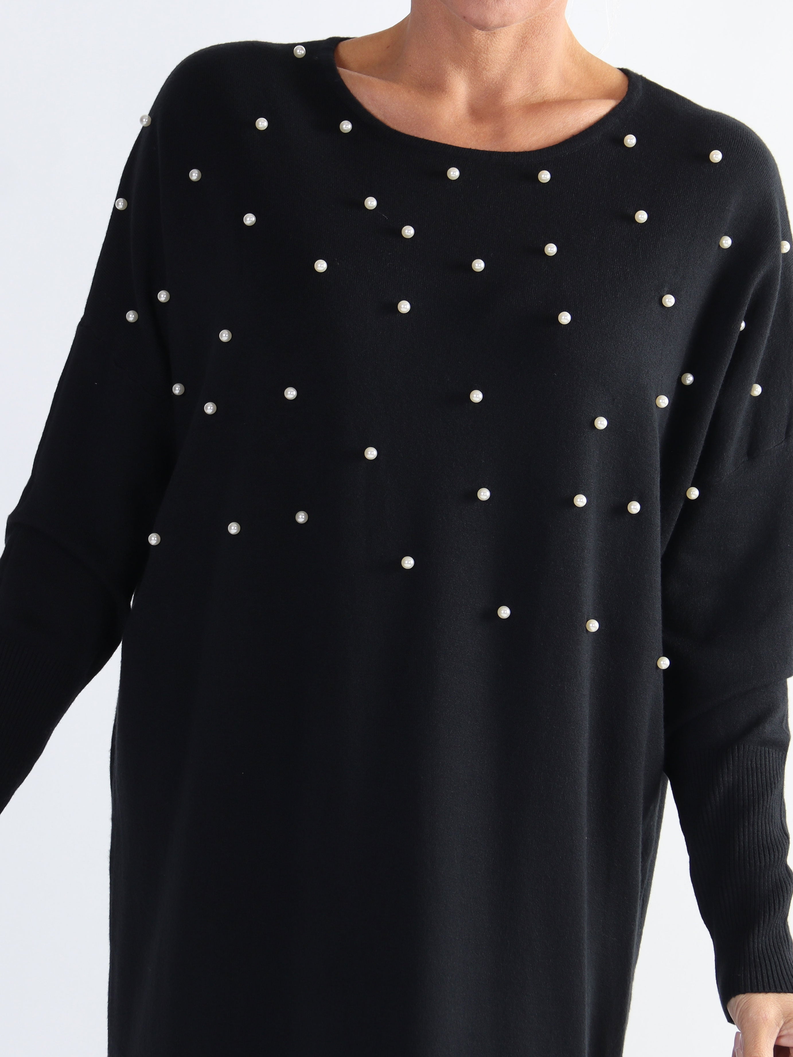 Stefania - Behagelig plus size strikkjole pyntet med perler