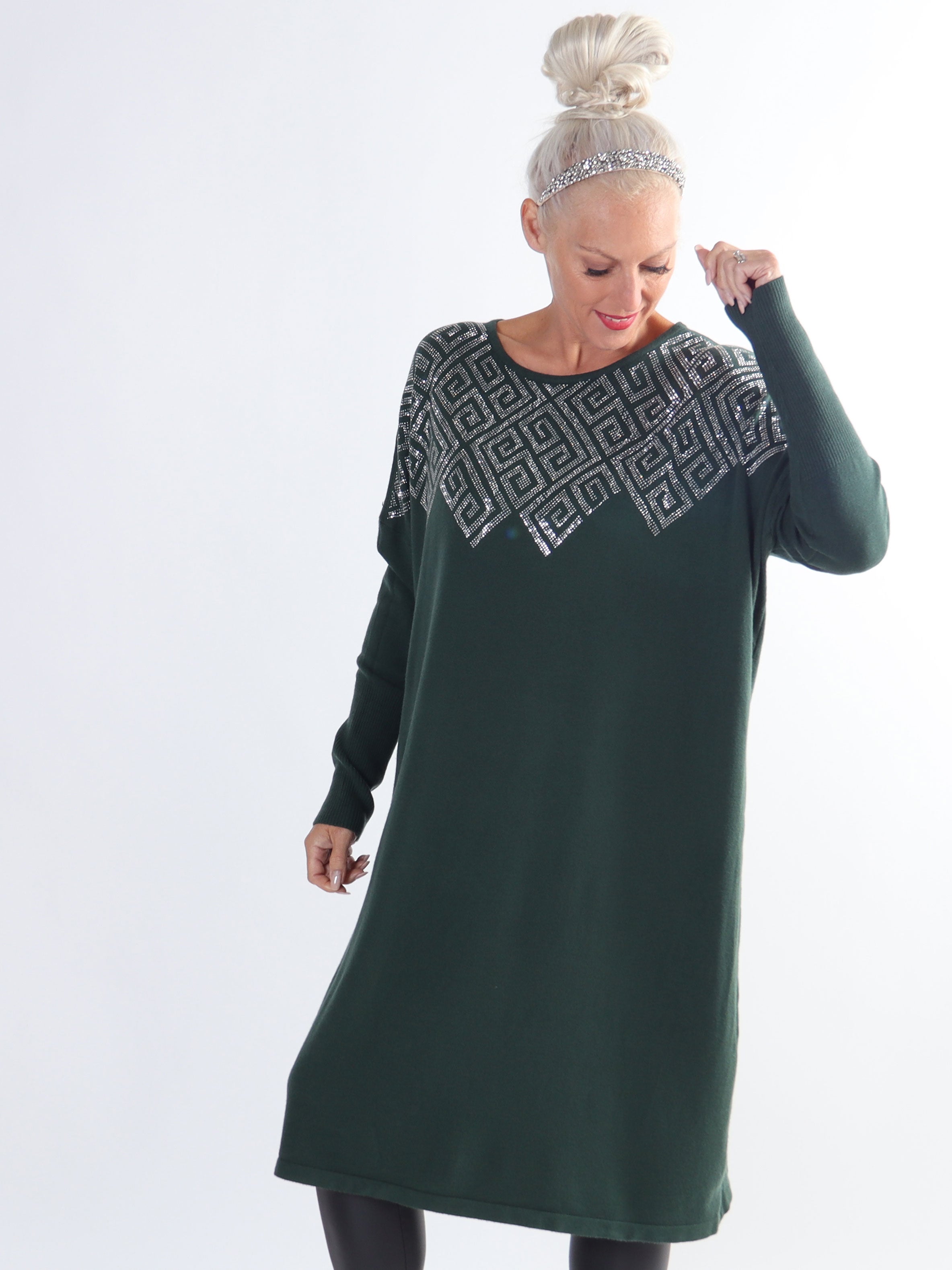 Luna - Blød plus size strikkjole med similisten