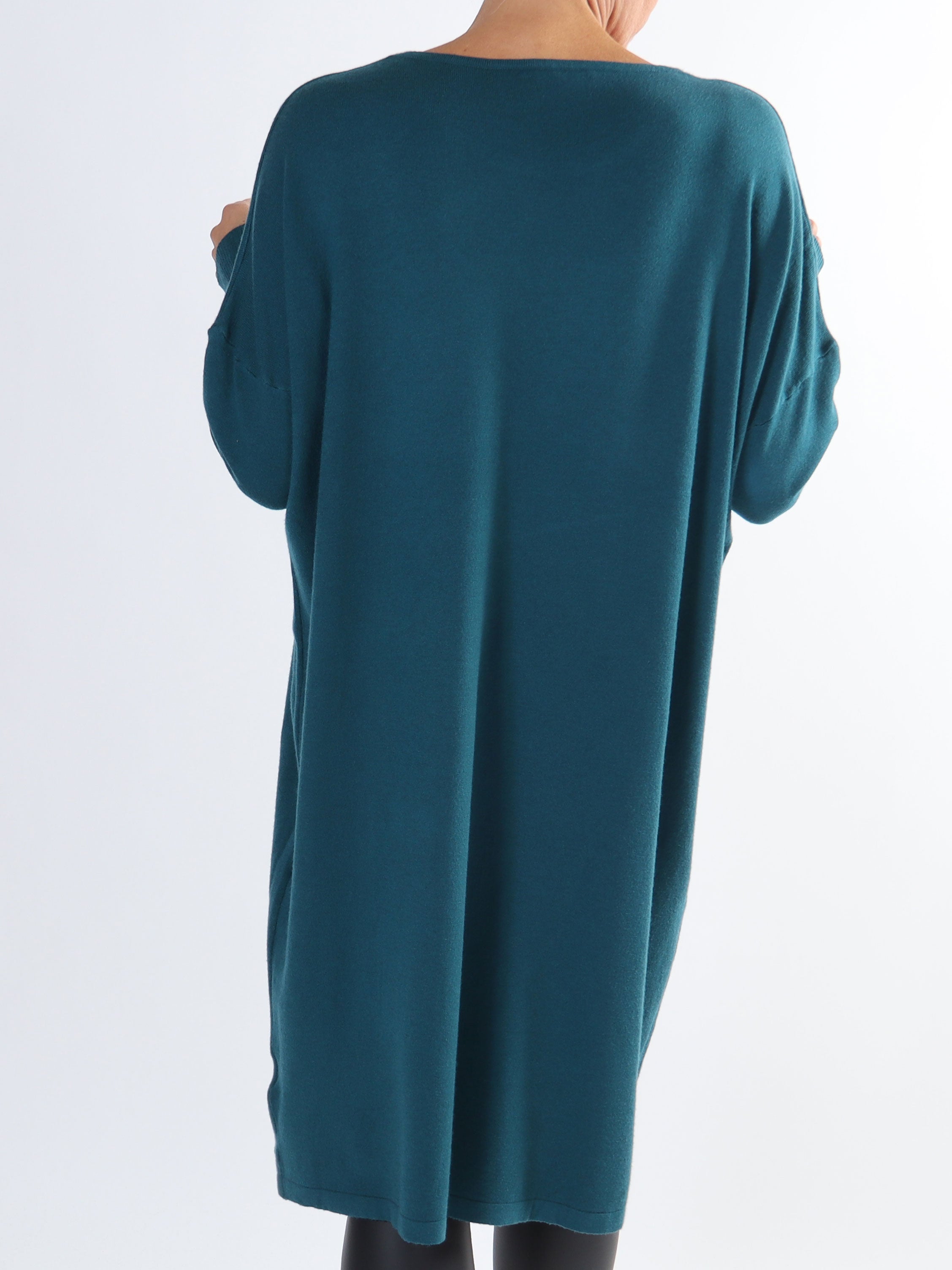 Luna - Blød plus size strikkjole med similisten