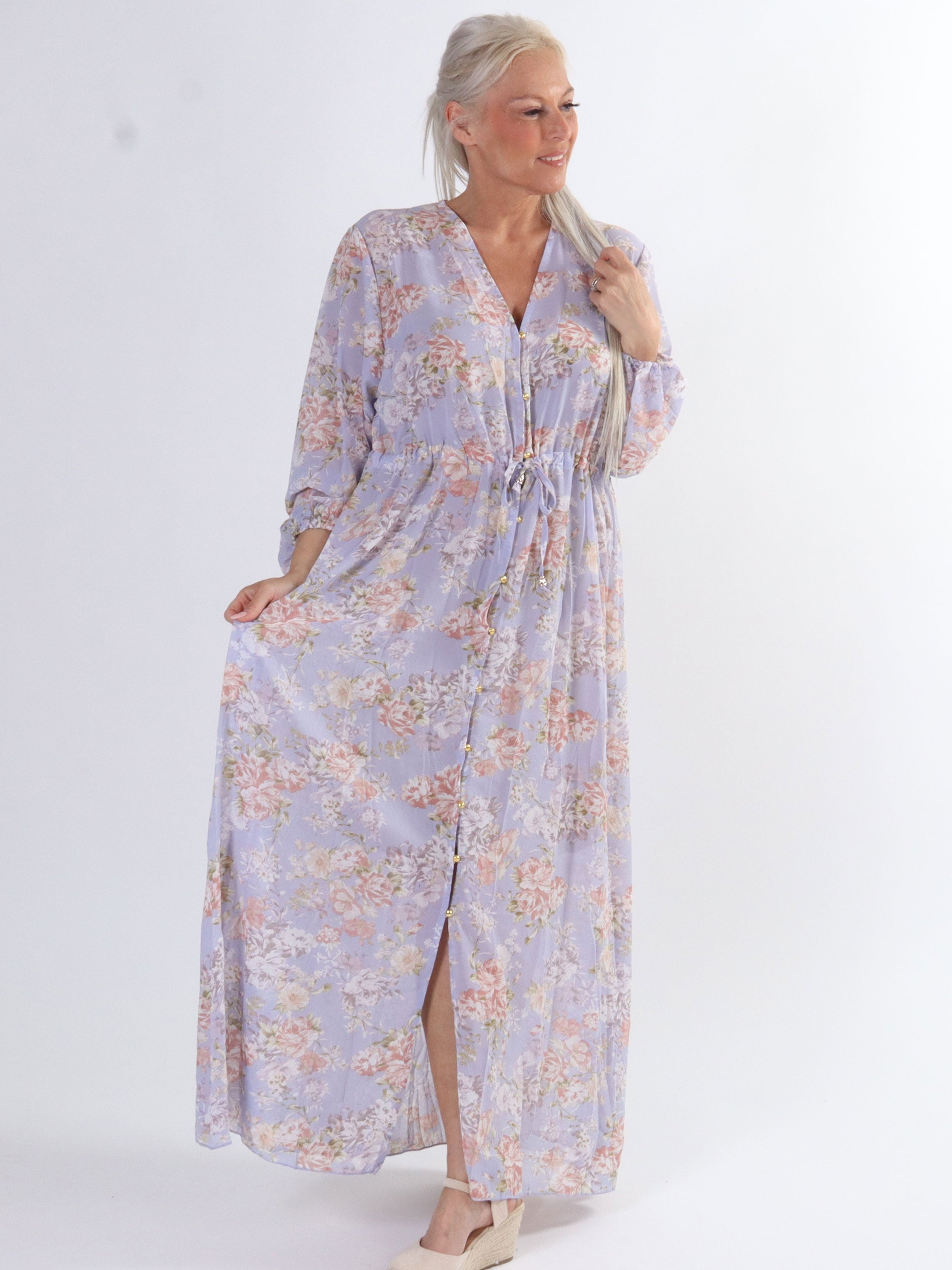 Stine - Sød lang plus size kimono med blomsterprint