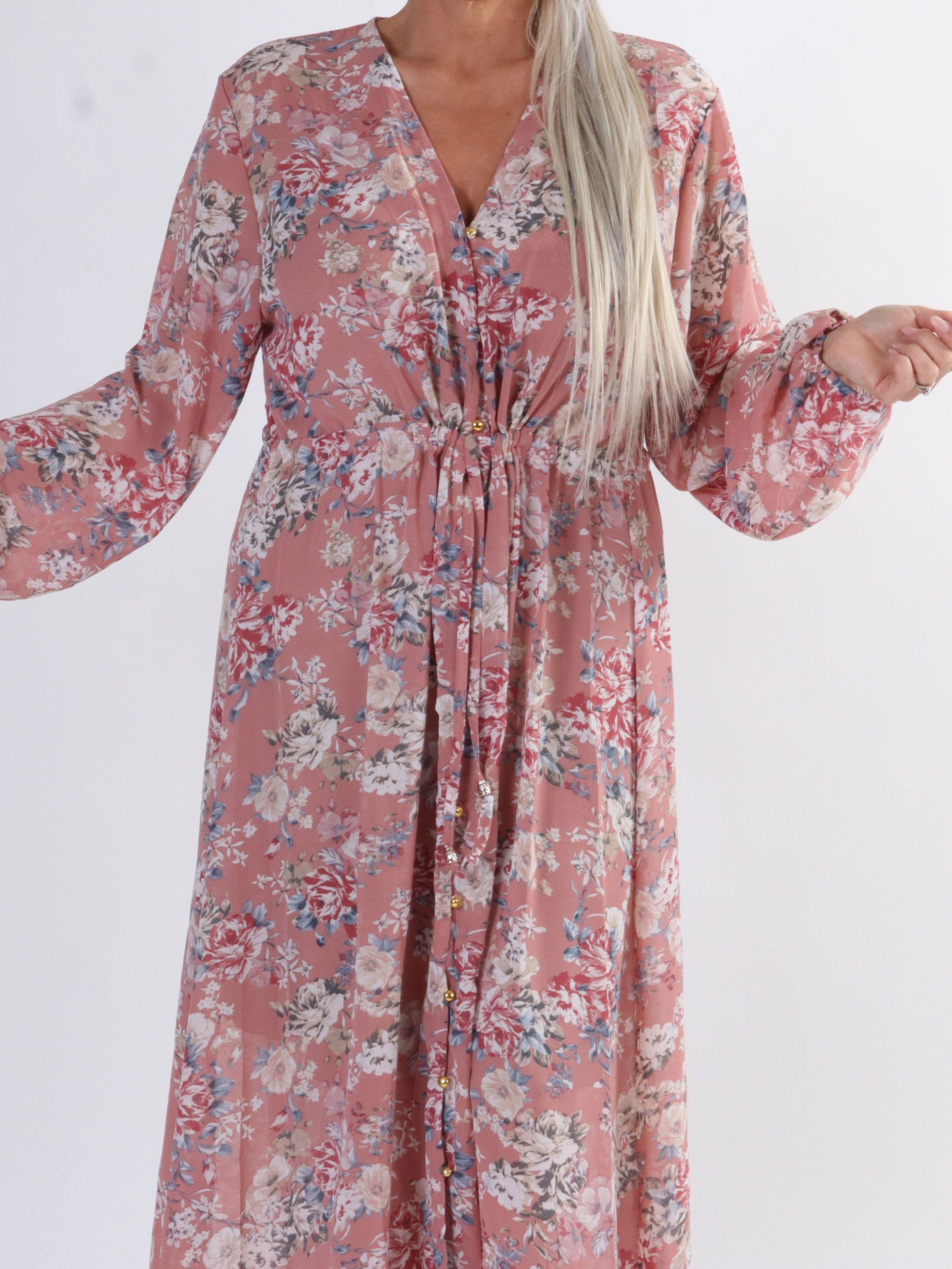 Stine - Sød lang plus size kimono med blomsterprint
