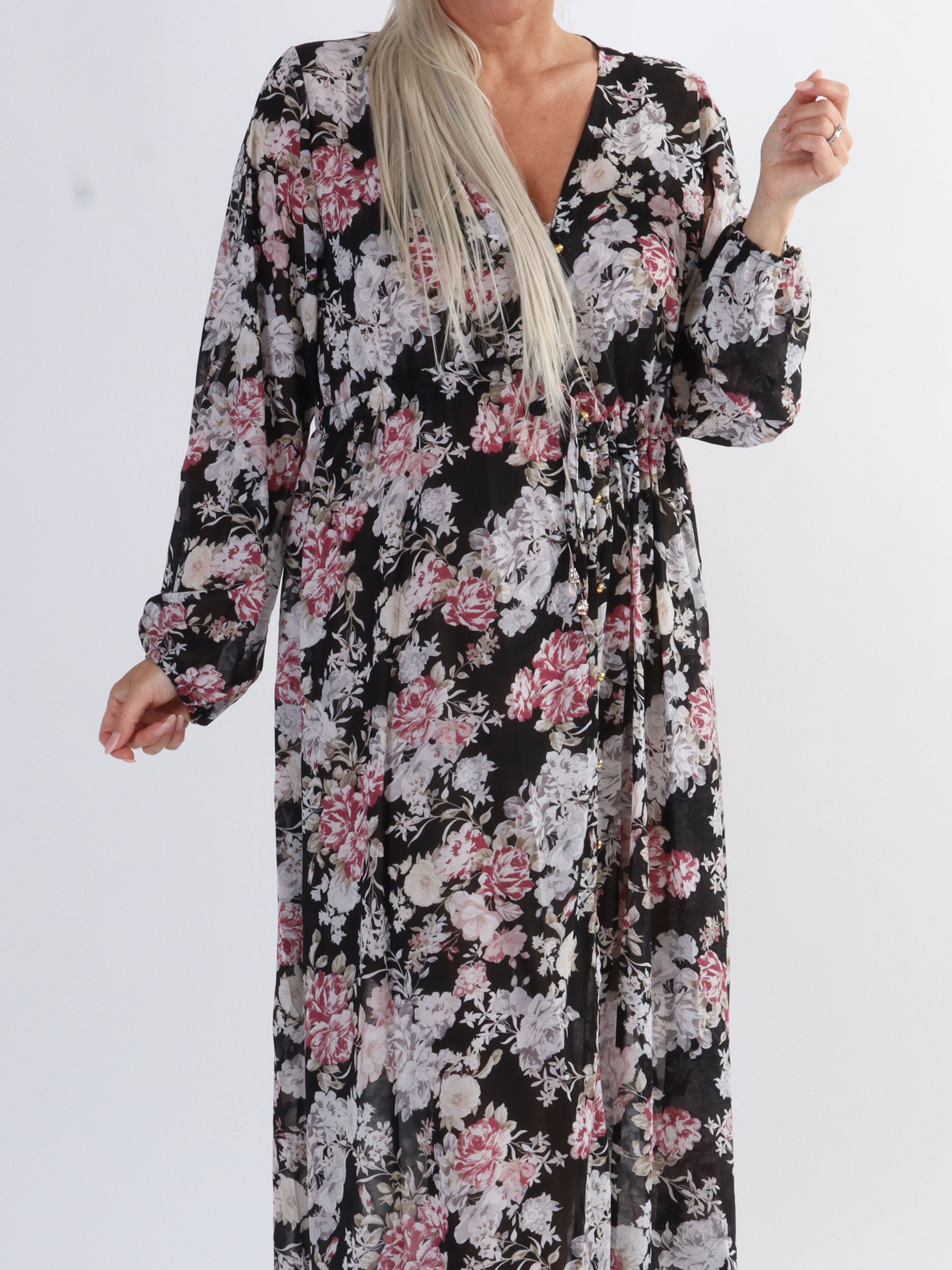 Stine - Sød lang plus size kimono med blomsterprint