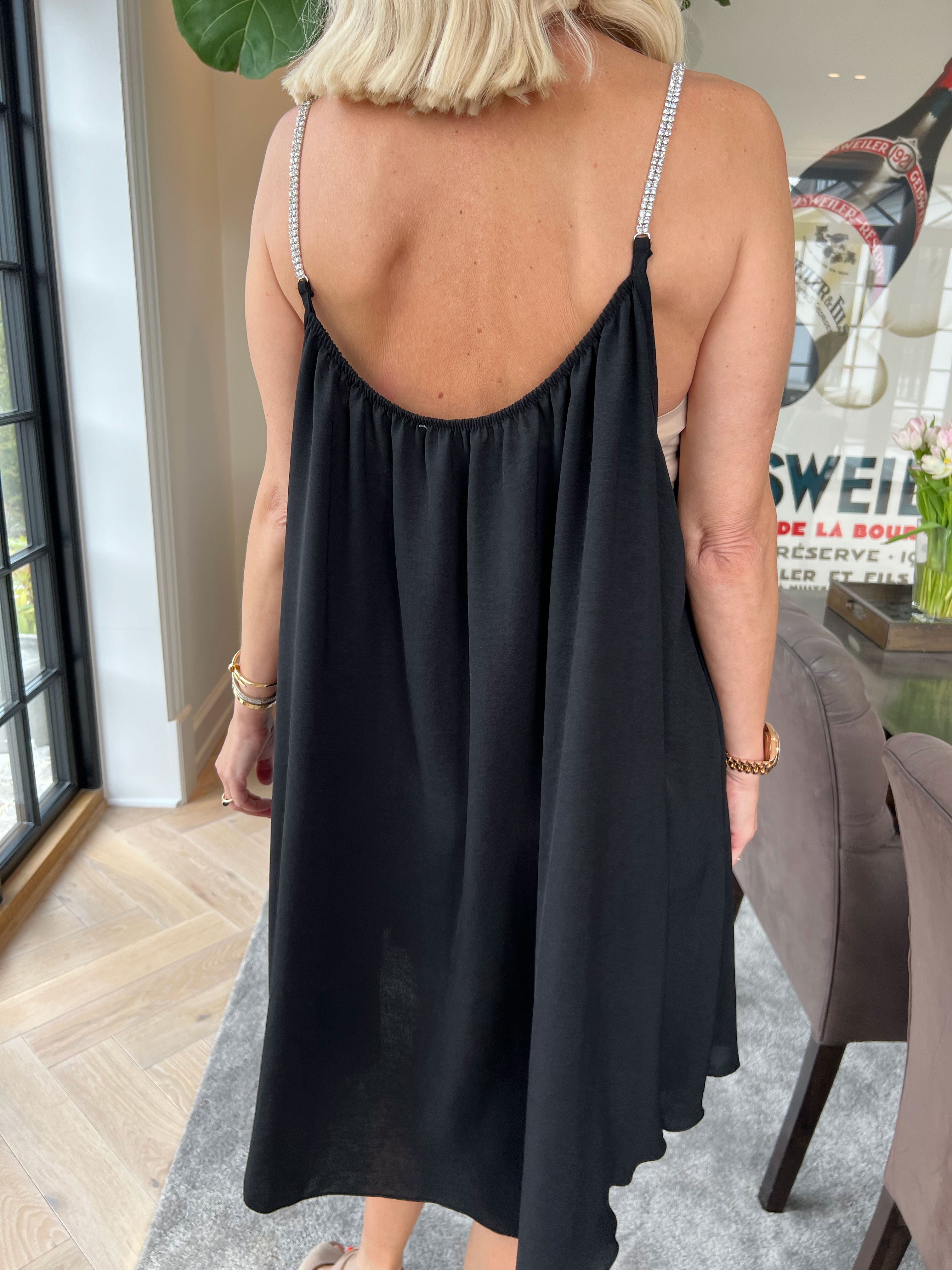 Sunara - Stropkjole i blød viskose med fine similisten på stropperne