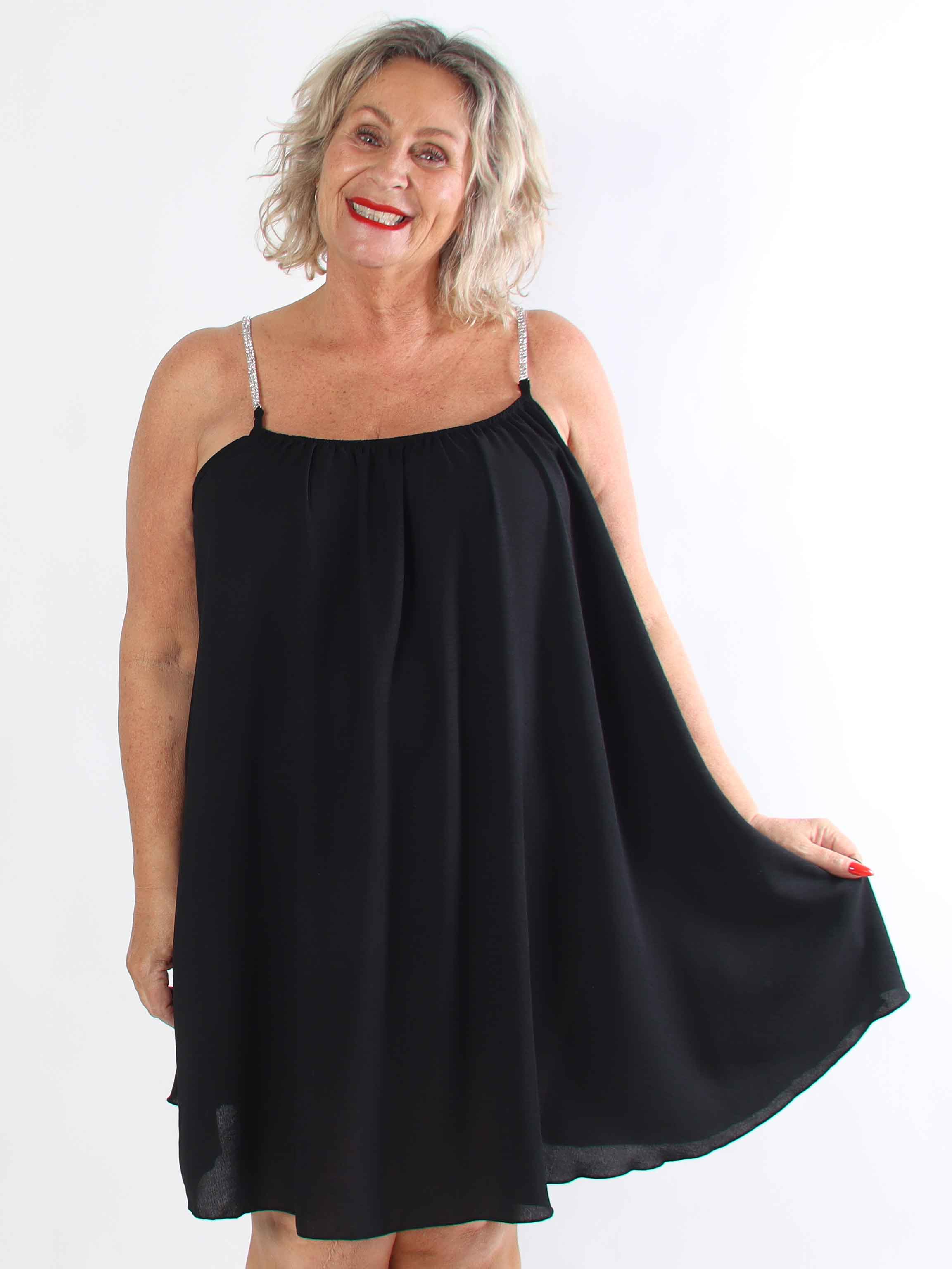 Sunara - Plus size stropkjole i blød viskose med fine similisten på stropperne