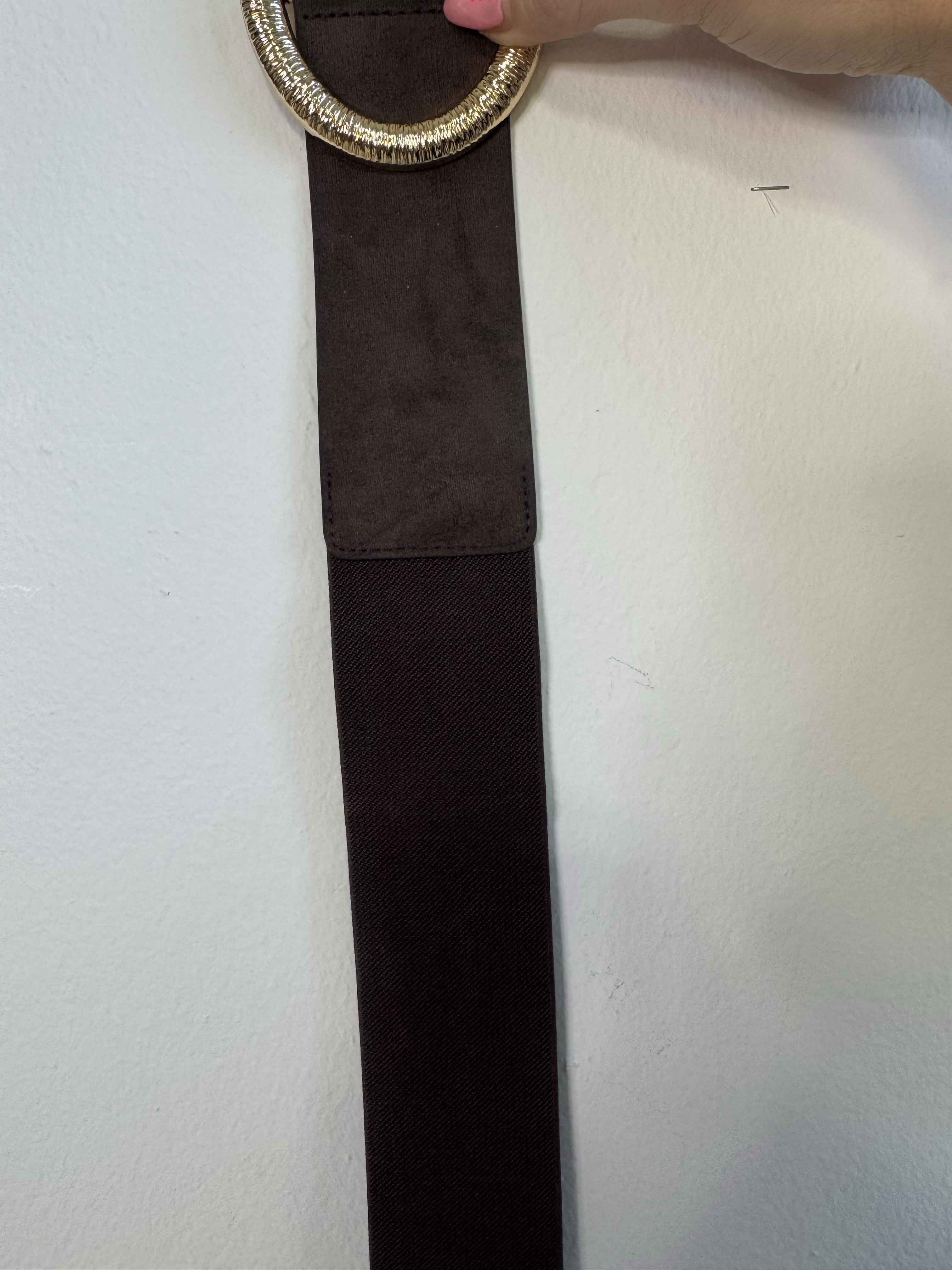 Sybille - Taljebælte i ruskindslook med stort guld spænde