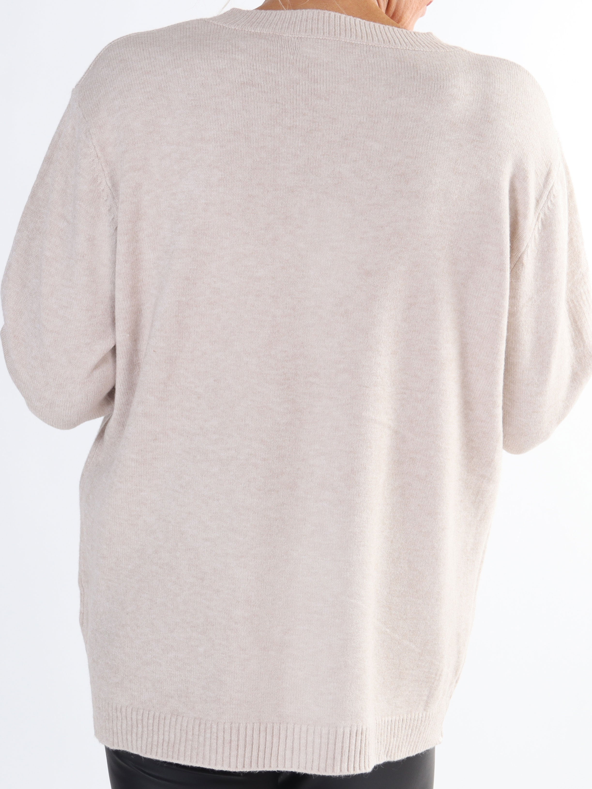 Tamara - Blød strikbluse med lille v-udskæring