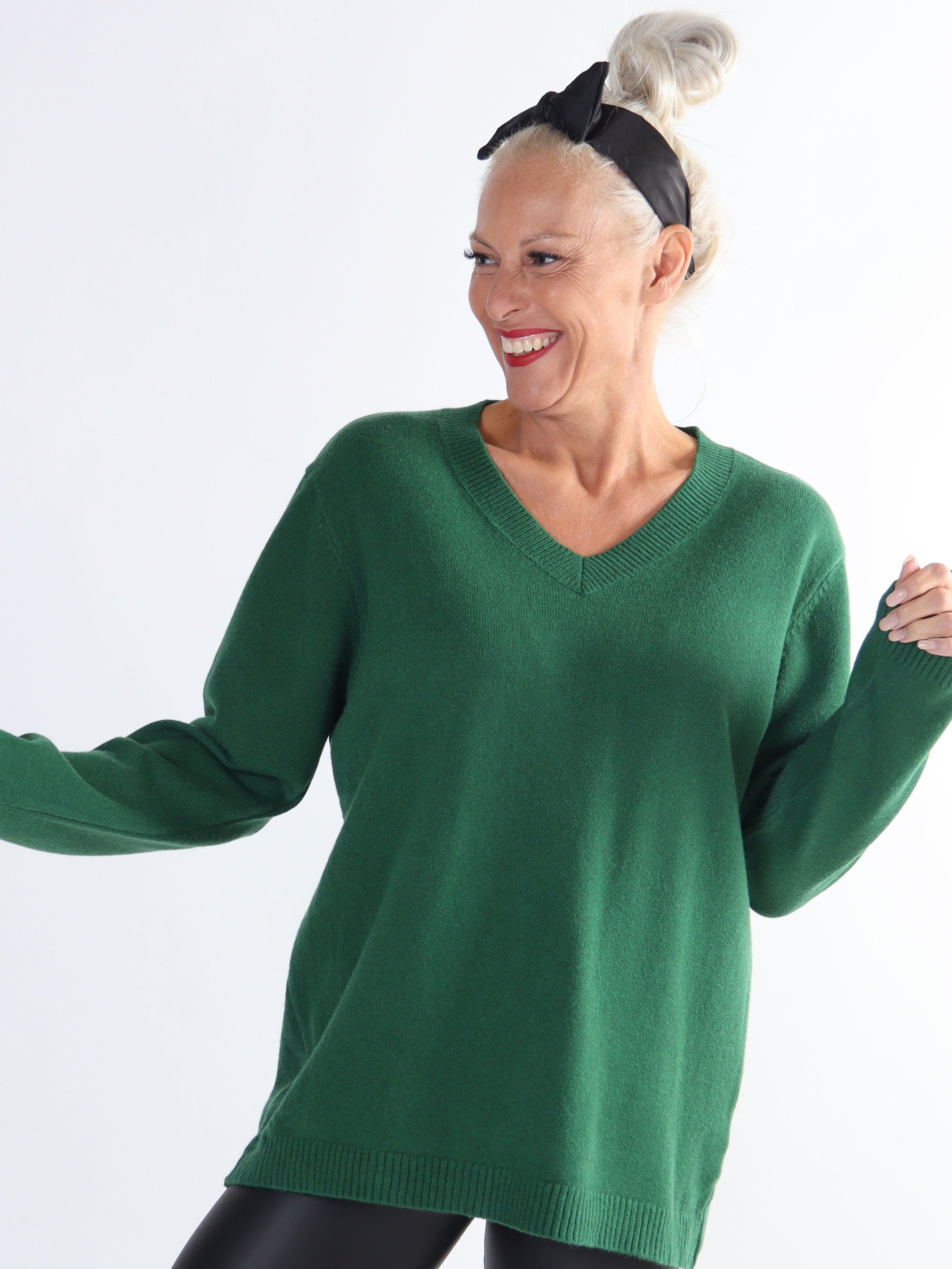 Tamara - Blød strikbluse med lille v-udskæring