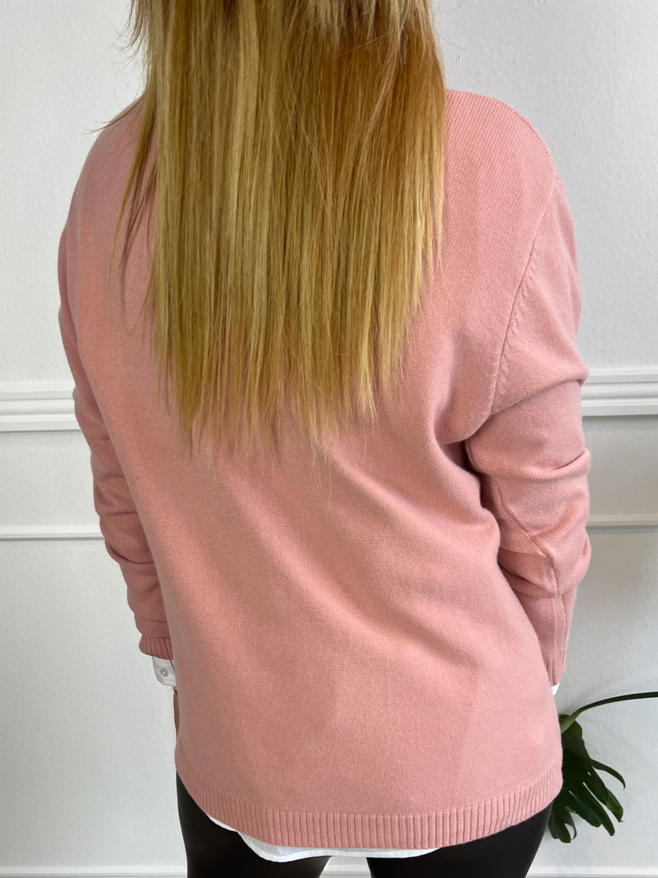 Tamara - Blød strikbluse med lille v-udskæring