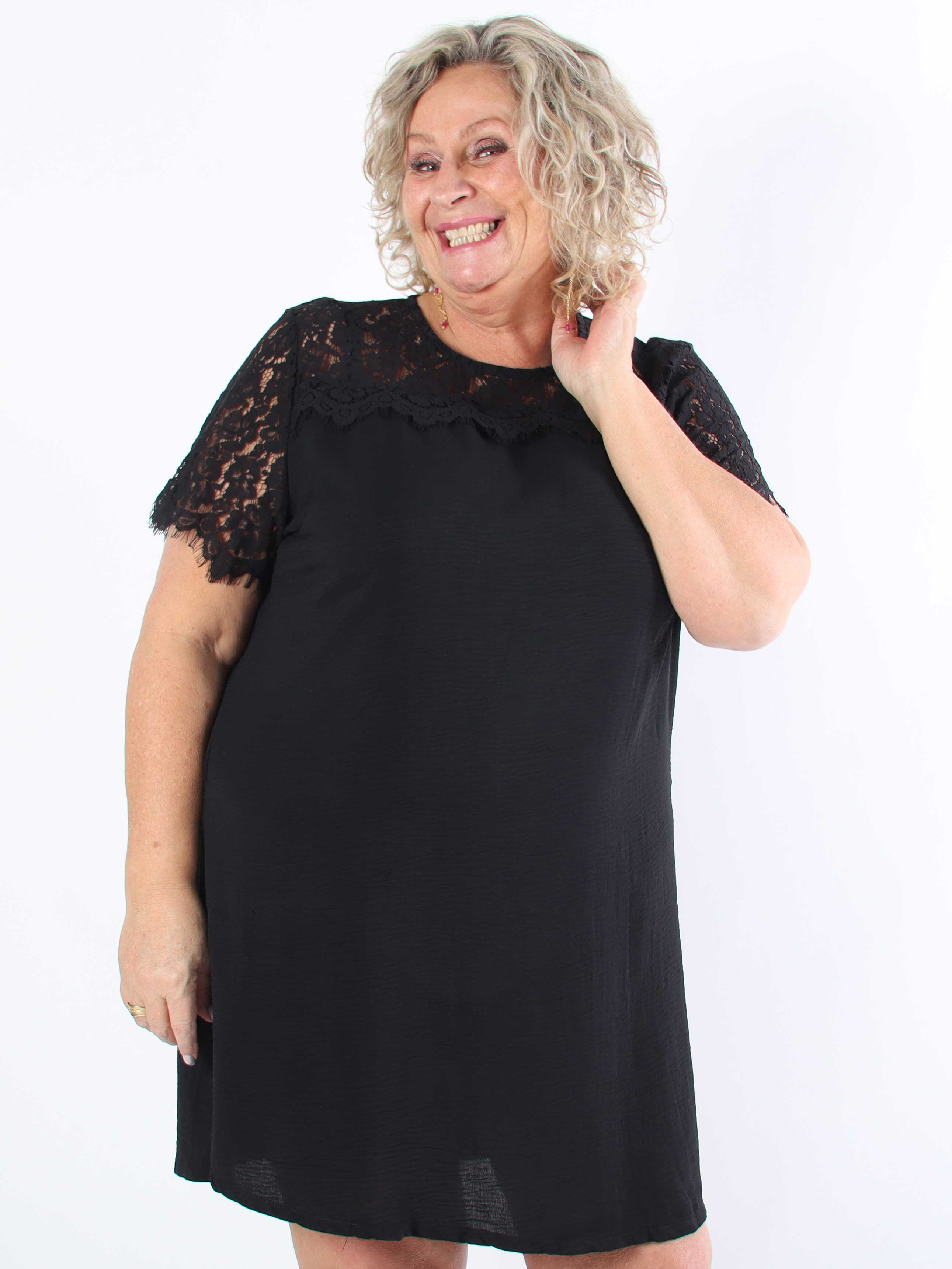 Tatjana - Sød tunikakjole med blonde foroven