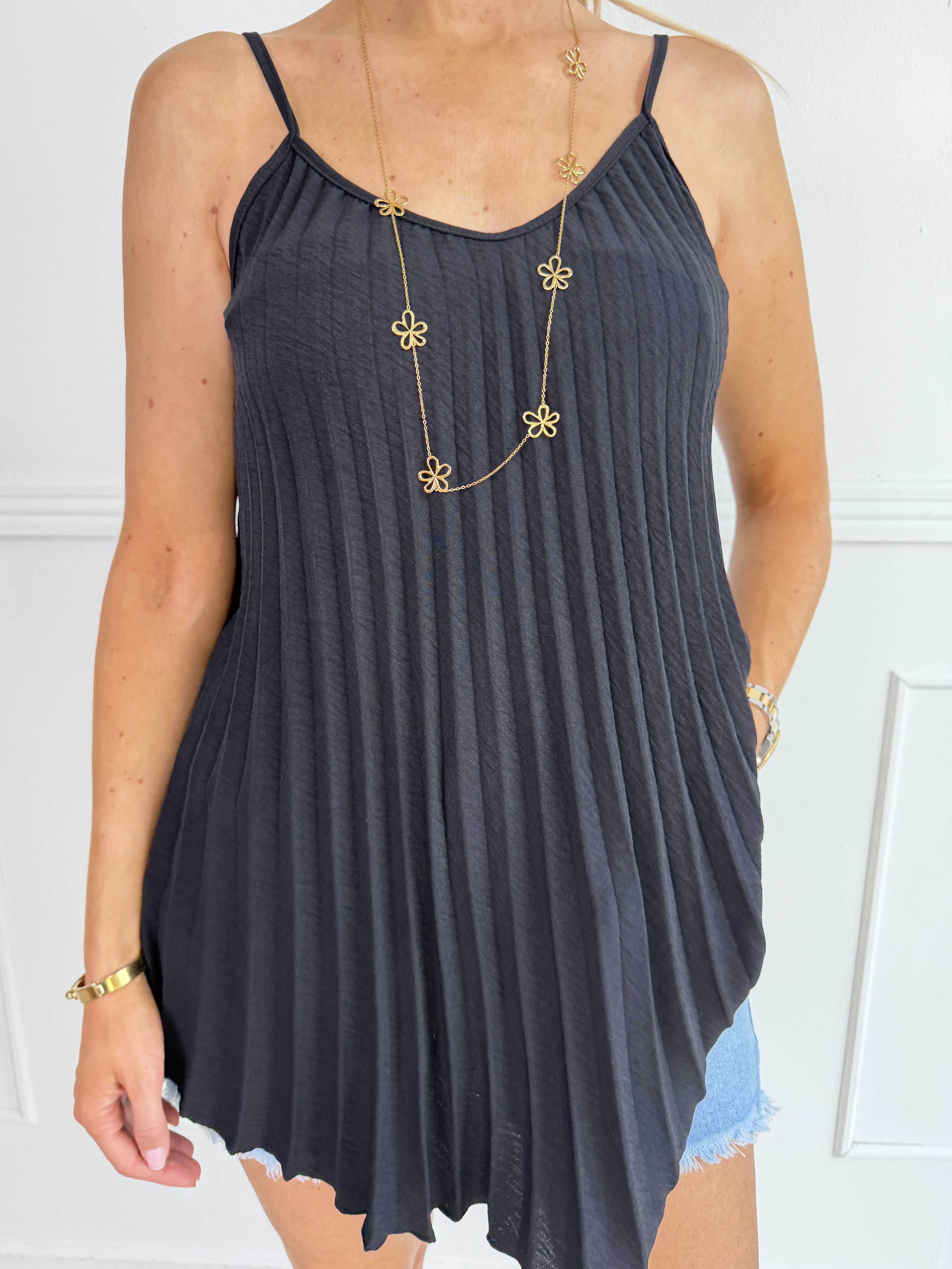 Tonia Top - Plisseret plus size stroptop i en blød og let viskoseblanding