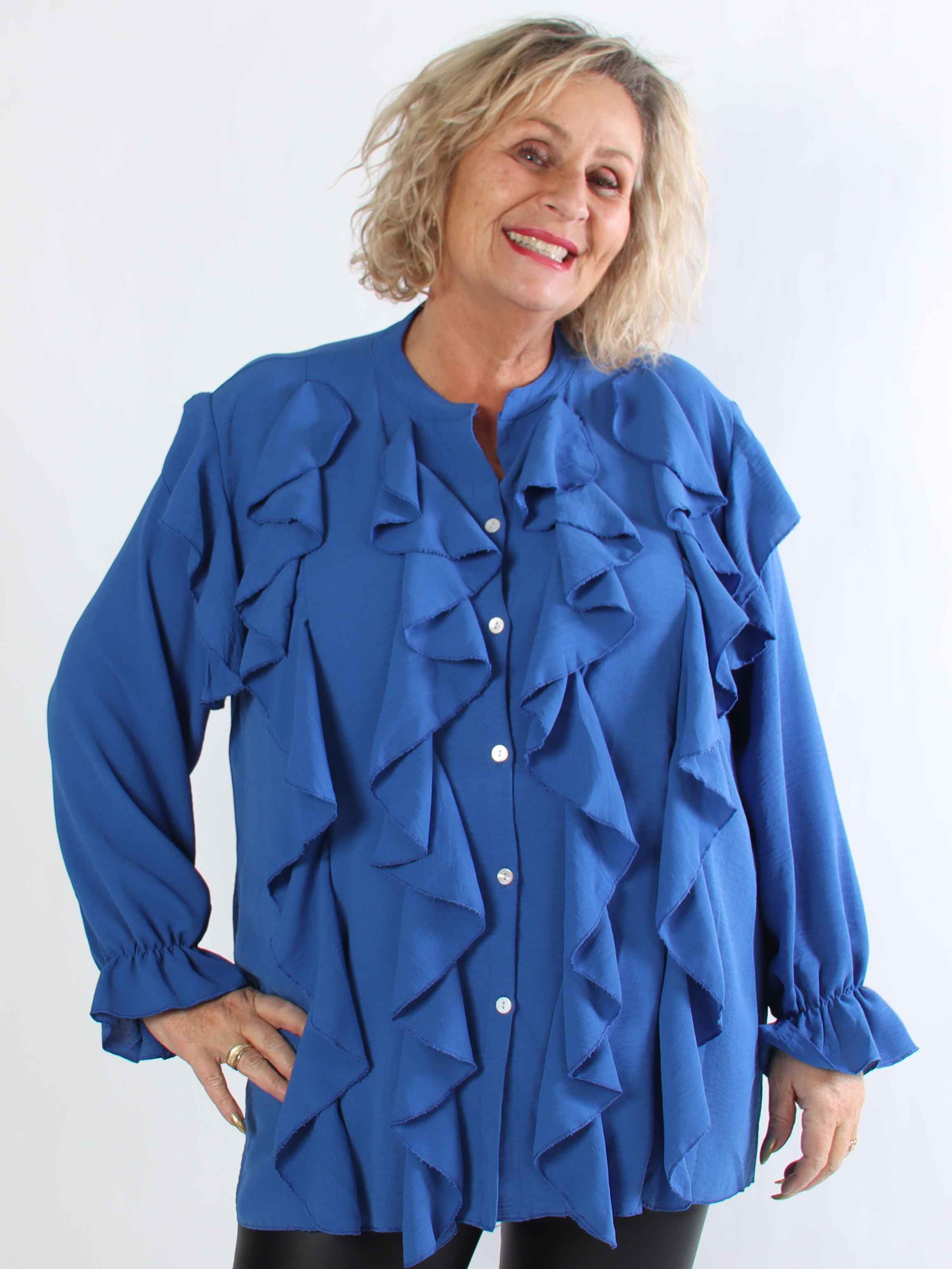 Trudie - Sød plus size skjorte i viskose med fine flæser foran