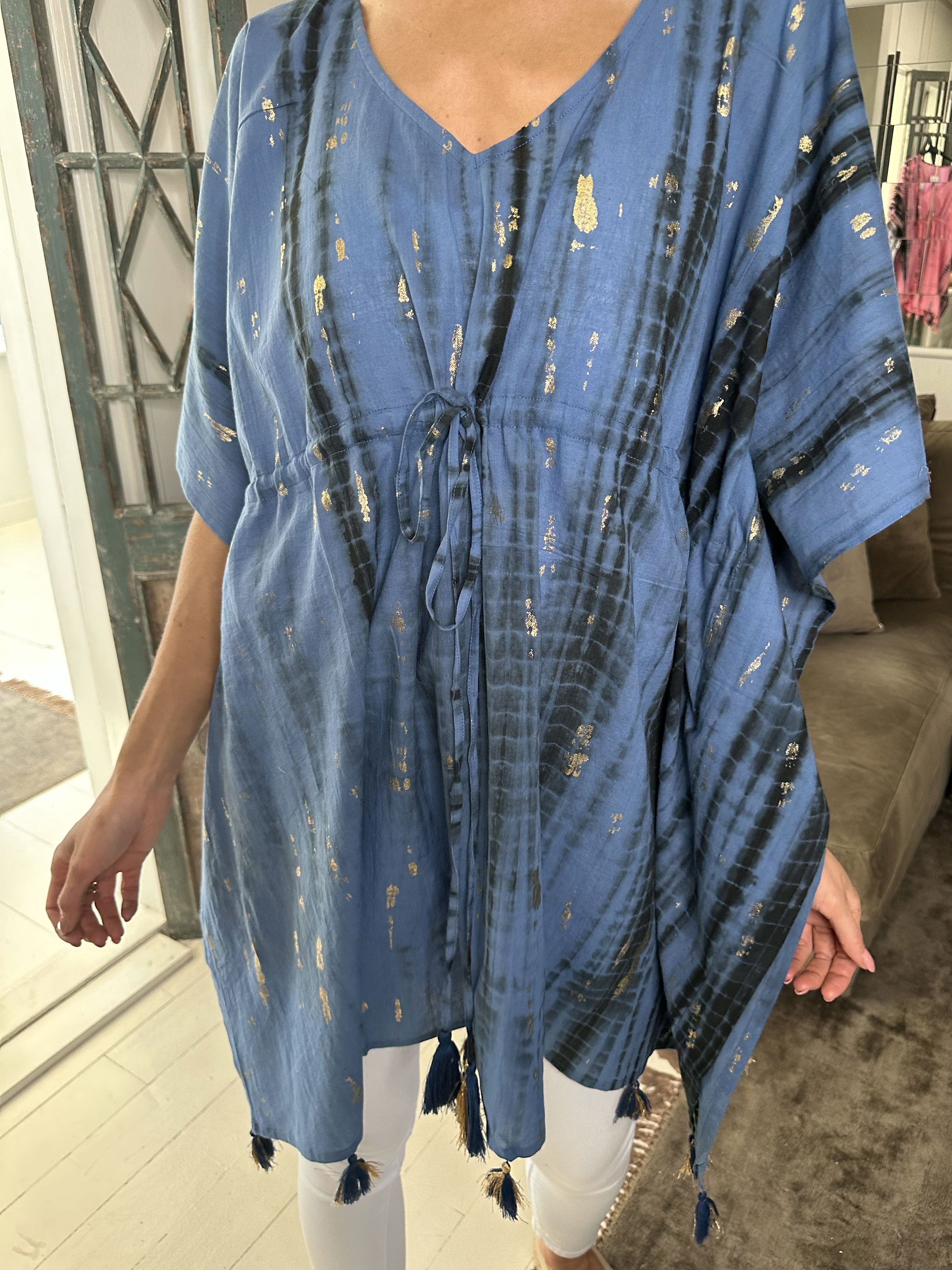 Tulle - Let tunika med guld strøg og bindebånd