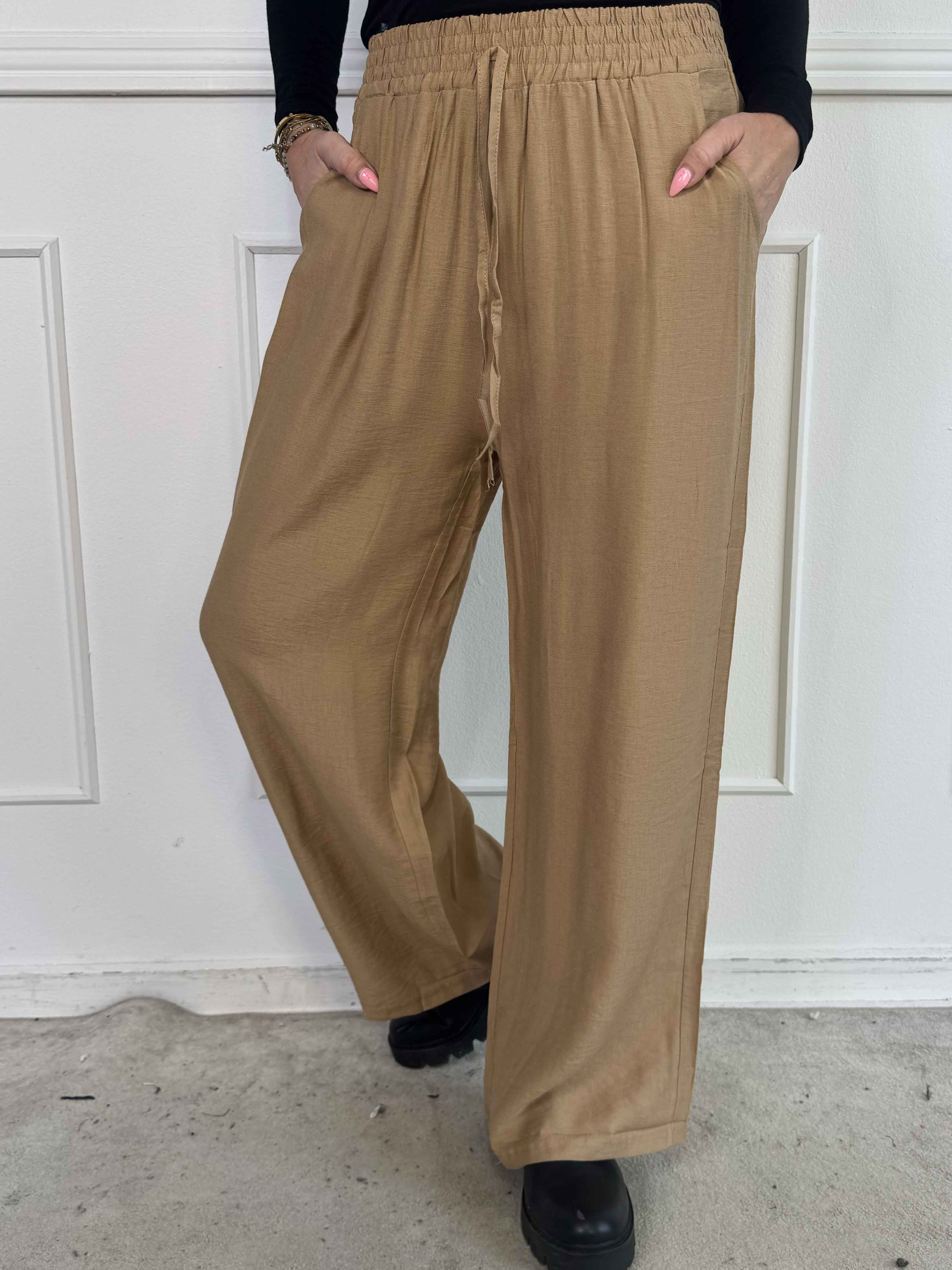 Tyra - Løse bukser i en viskoseblanding