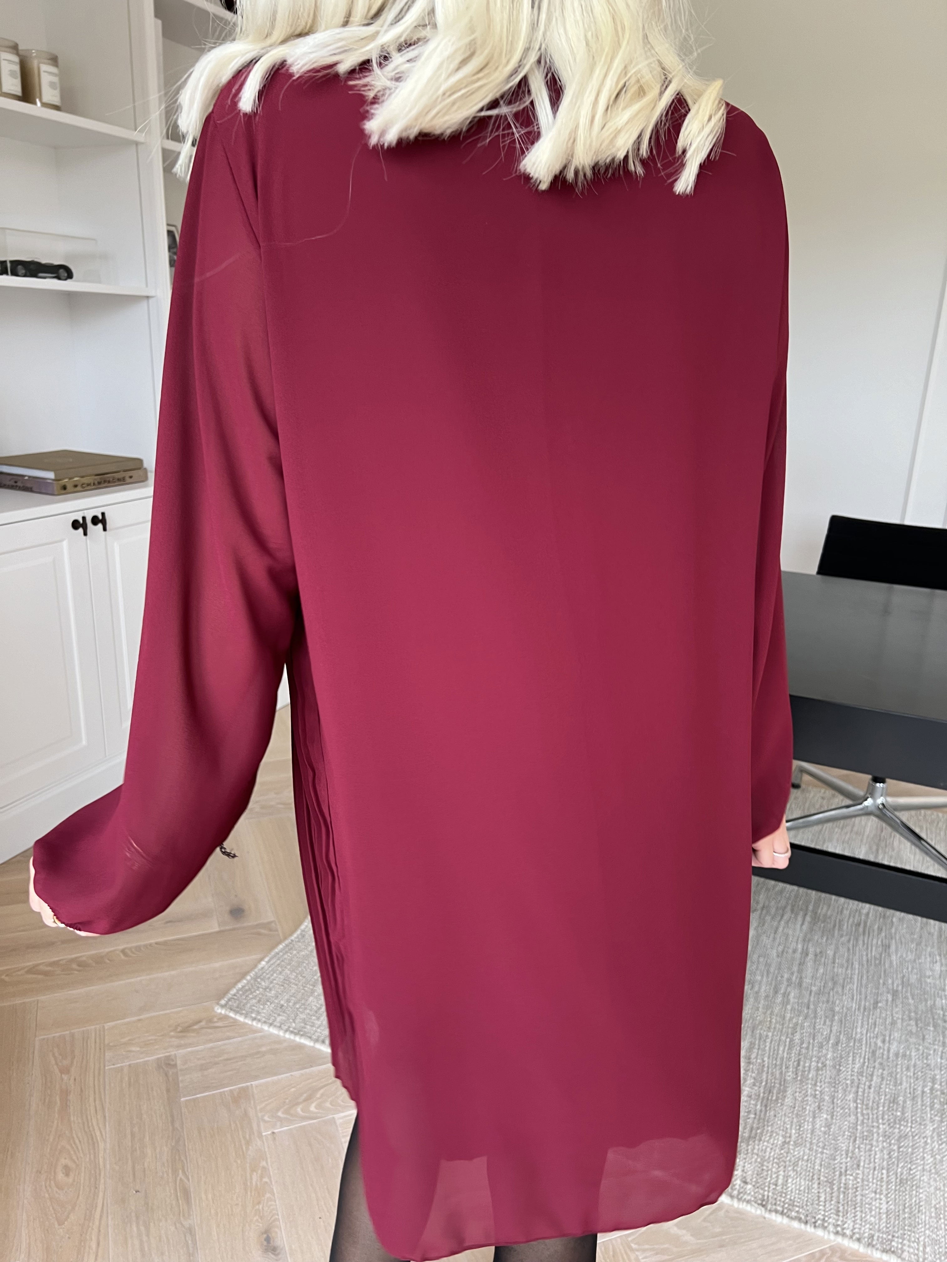 Ulrica - Sød plisseret tunikakjole med pailletter