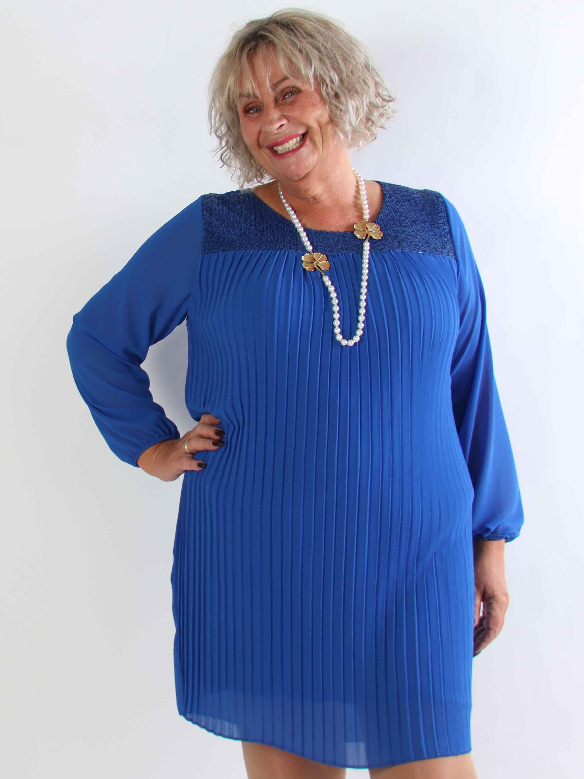 Ulrica - Sød plisseret plus size tunikakjole med pailletter