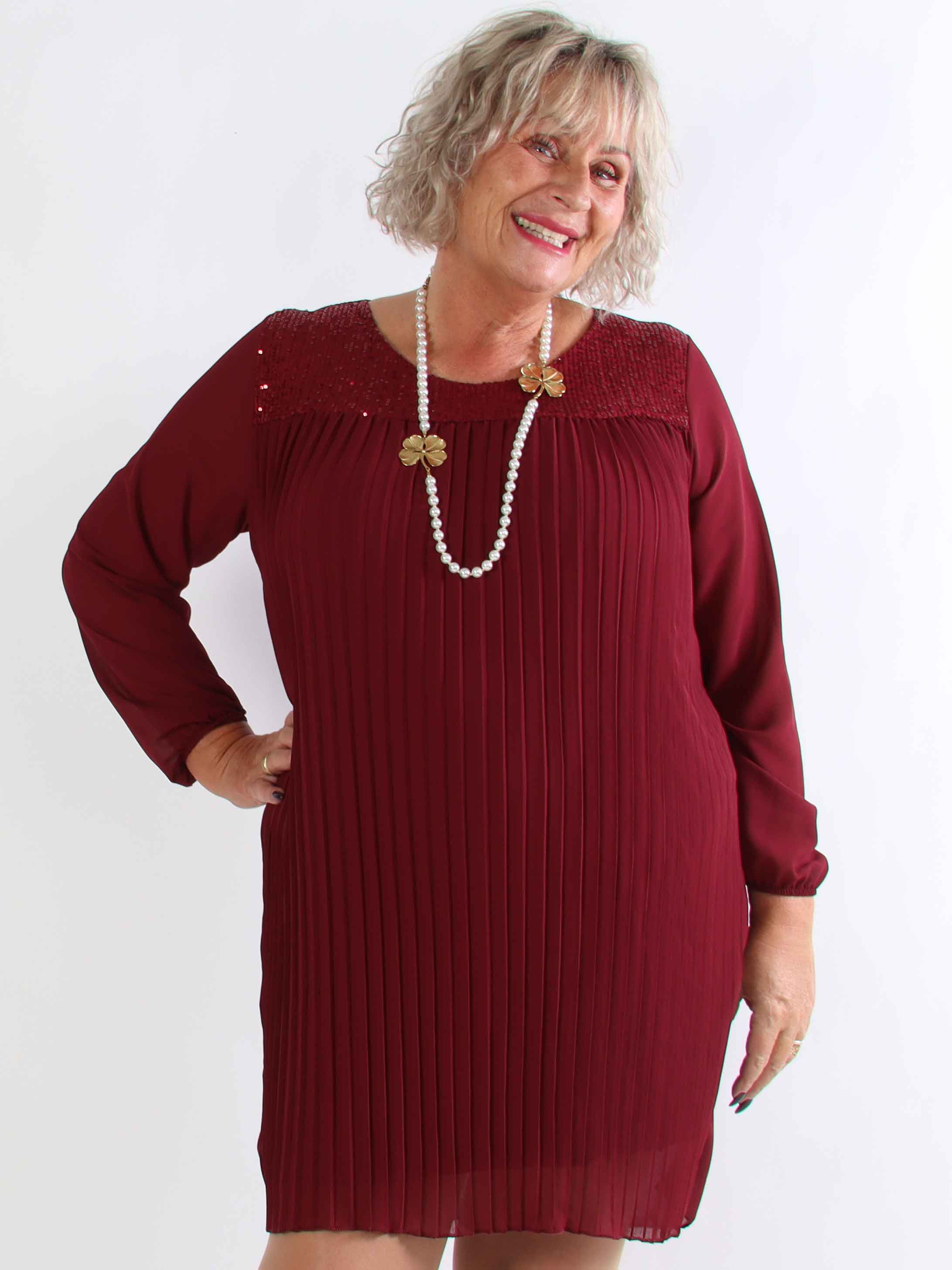 Ulrica - Sød plisseret plus size tunikakjole med pailletter