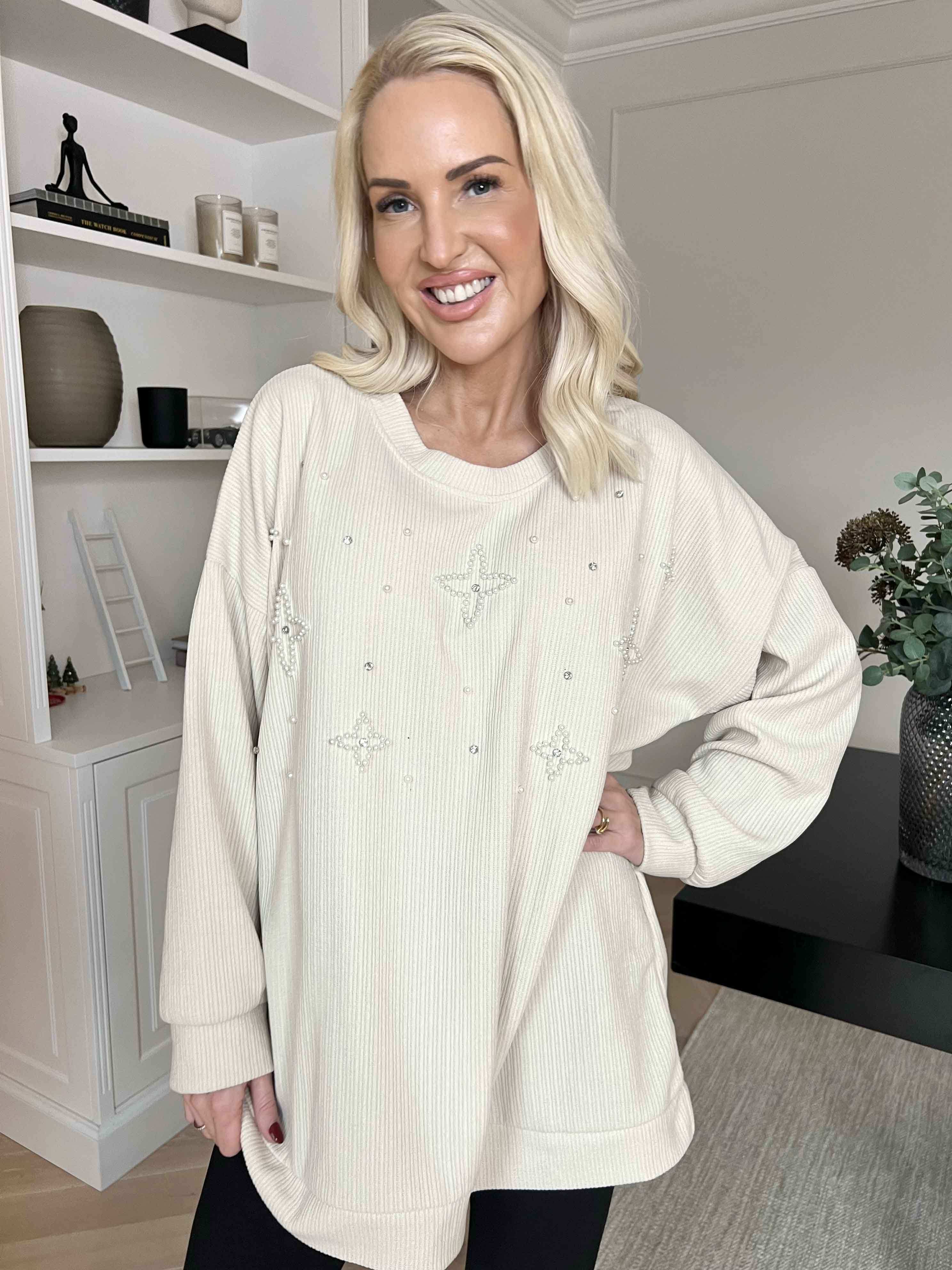 Uma - Fløjl bluse med perler og similisten