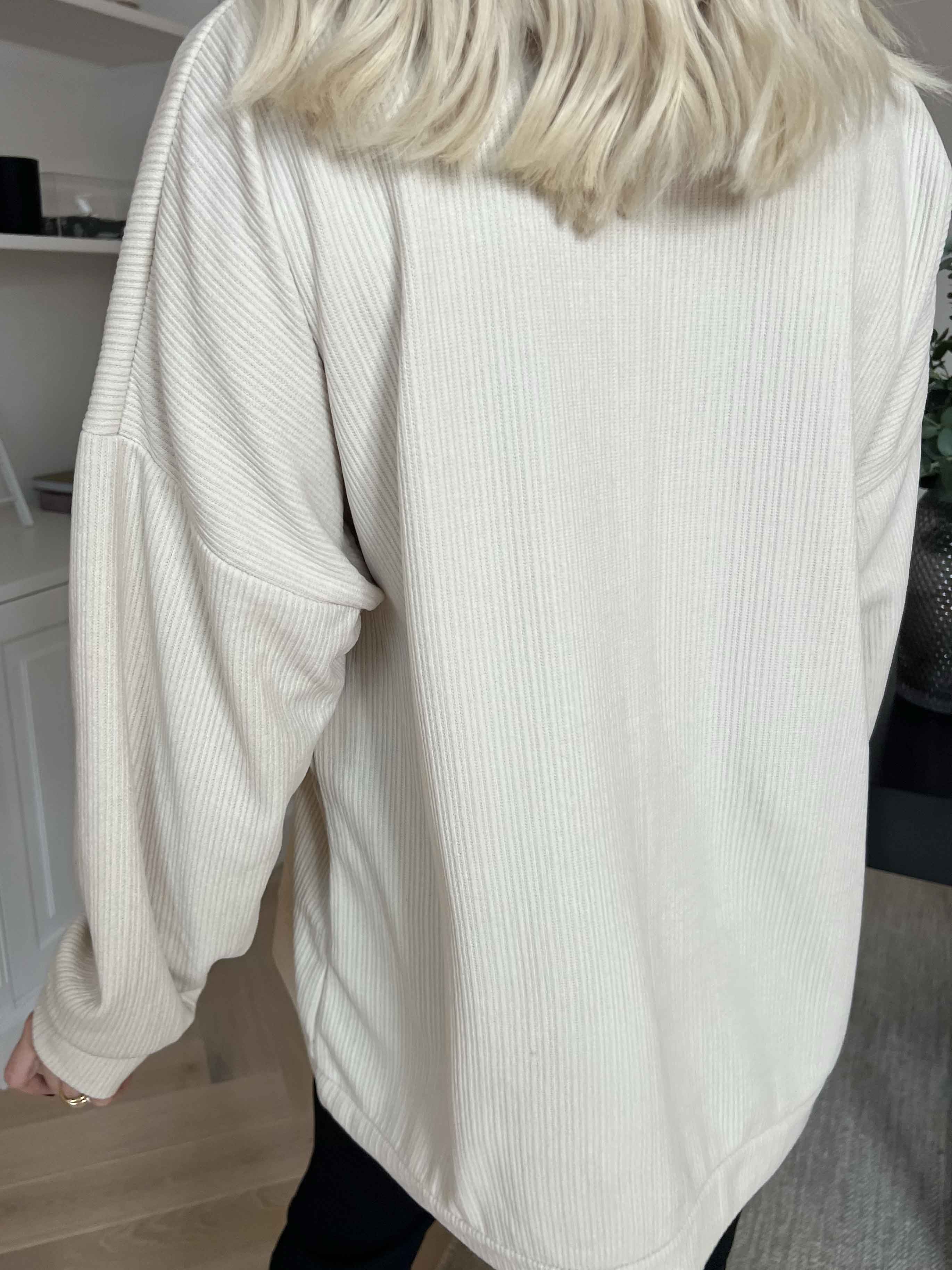 Uma - Fløjl bluse med perler og similisten