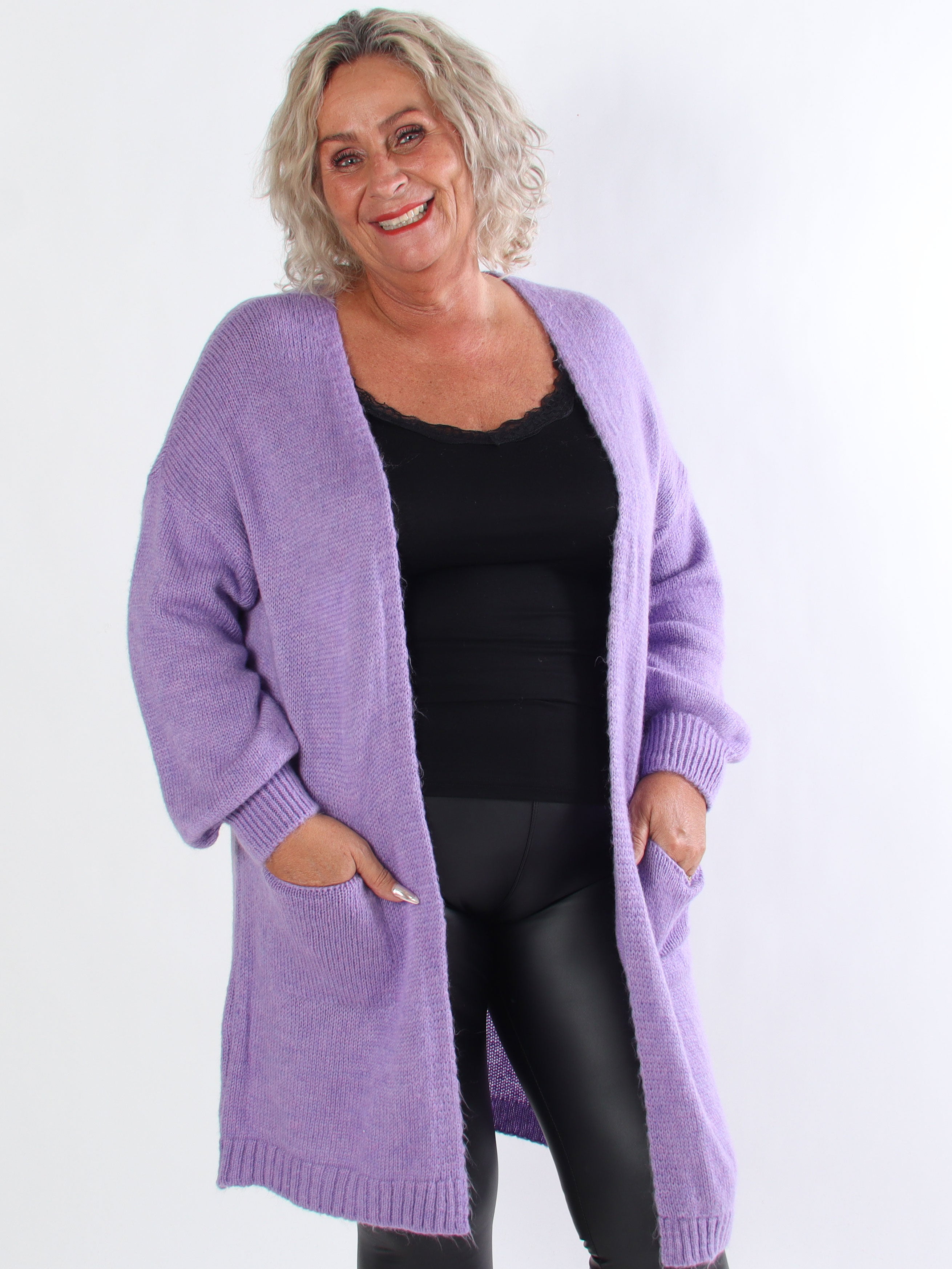 Valentine - Plus size strikcardigan med lommer