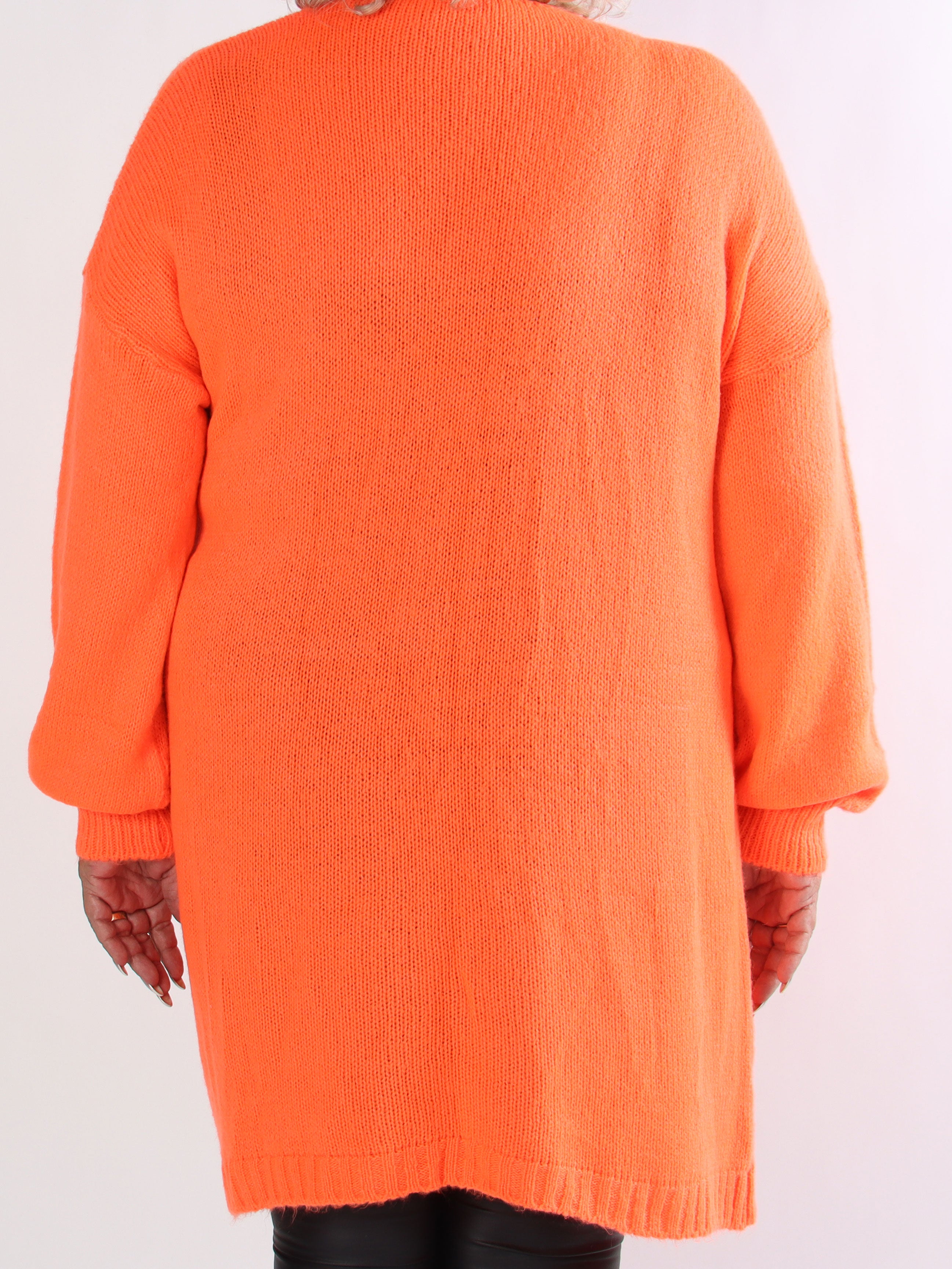 Valentine - Plus size strikcardigan med lommer