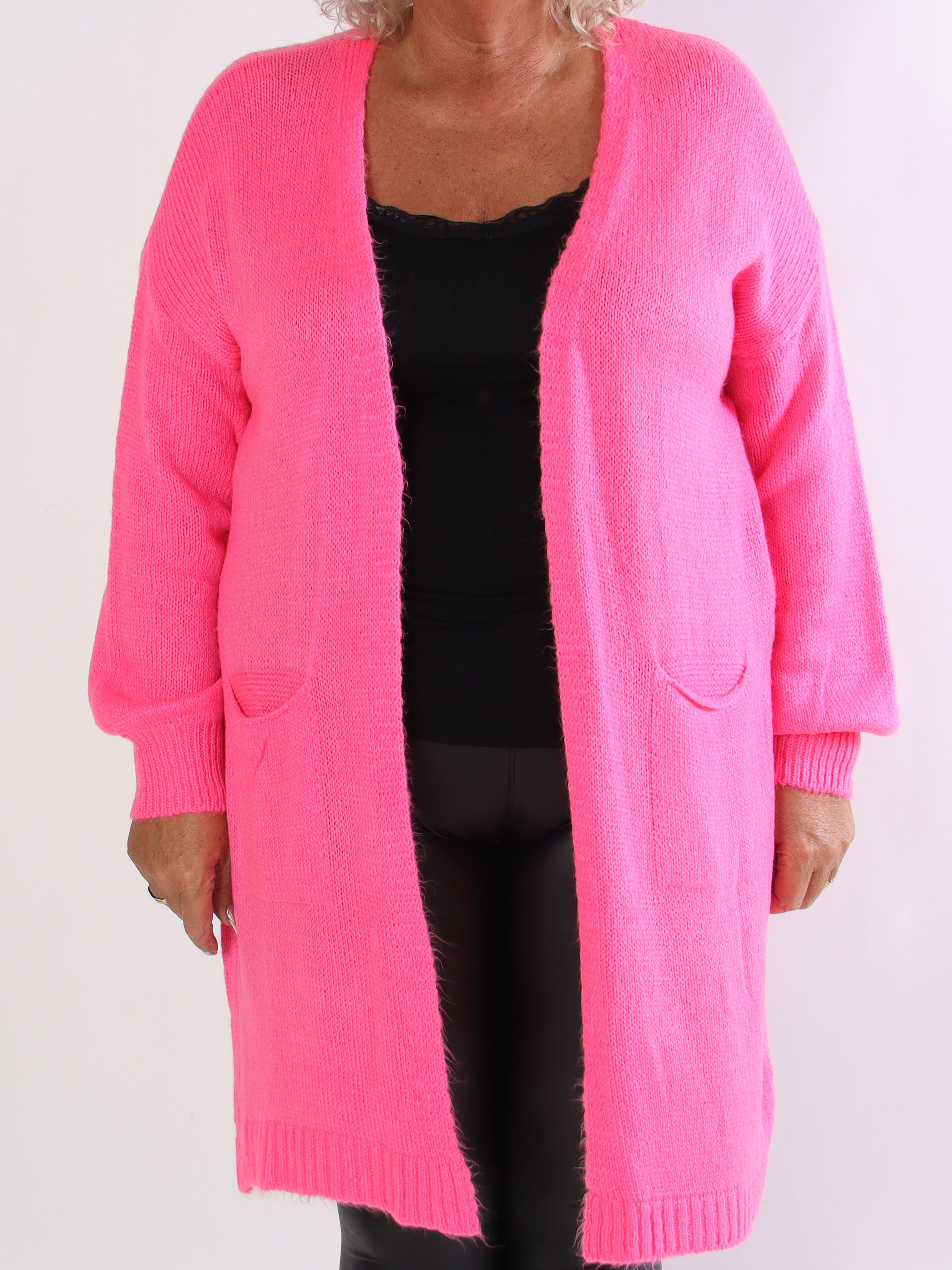 Valentine - Plus size strikcardigan med lommer