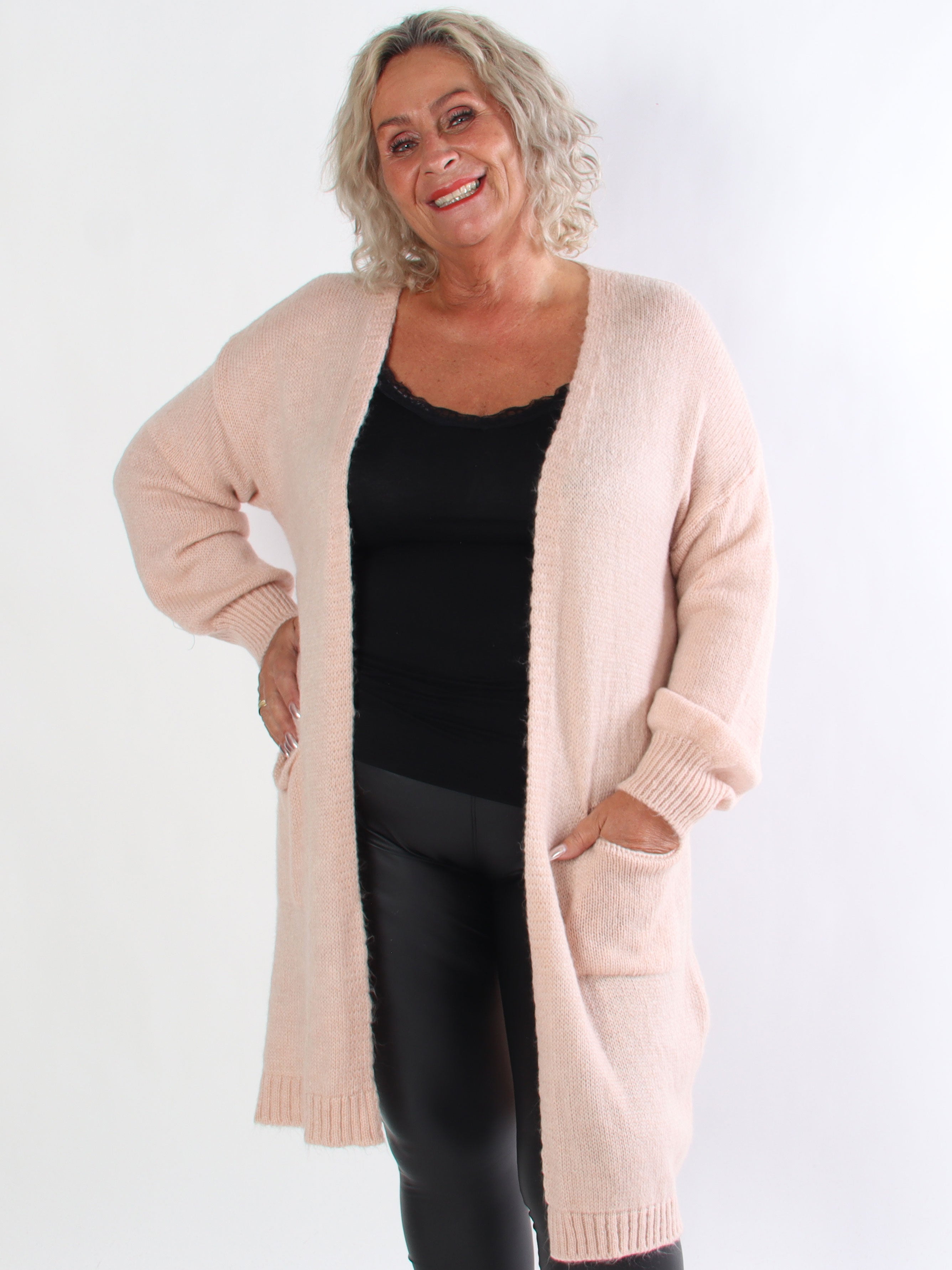 Valentine - Plus size strikcardigan med lommer
