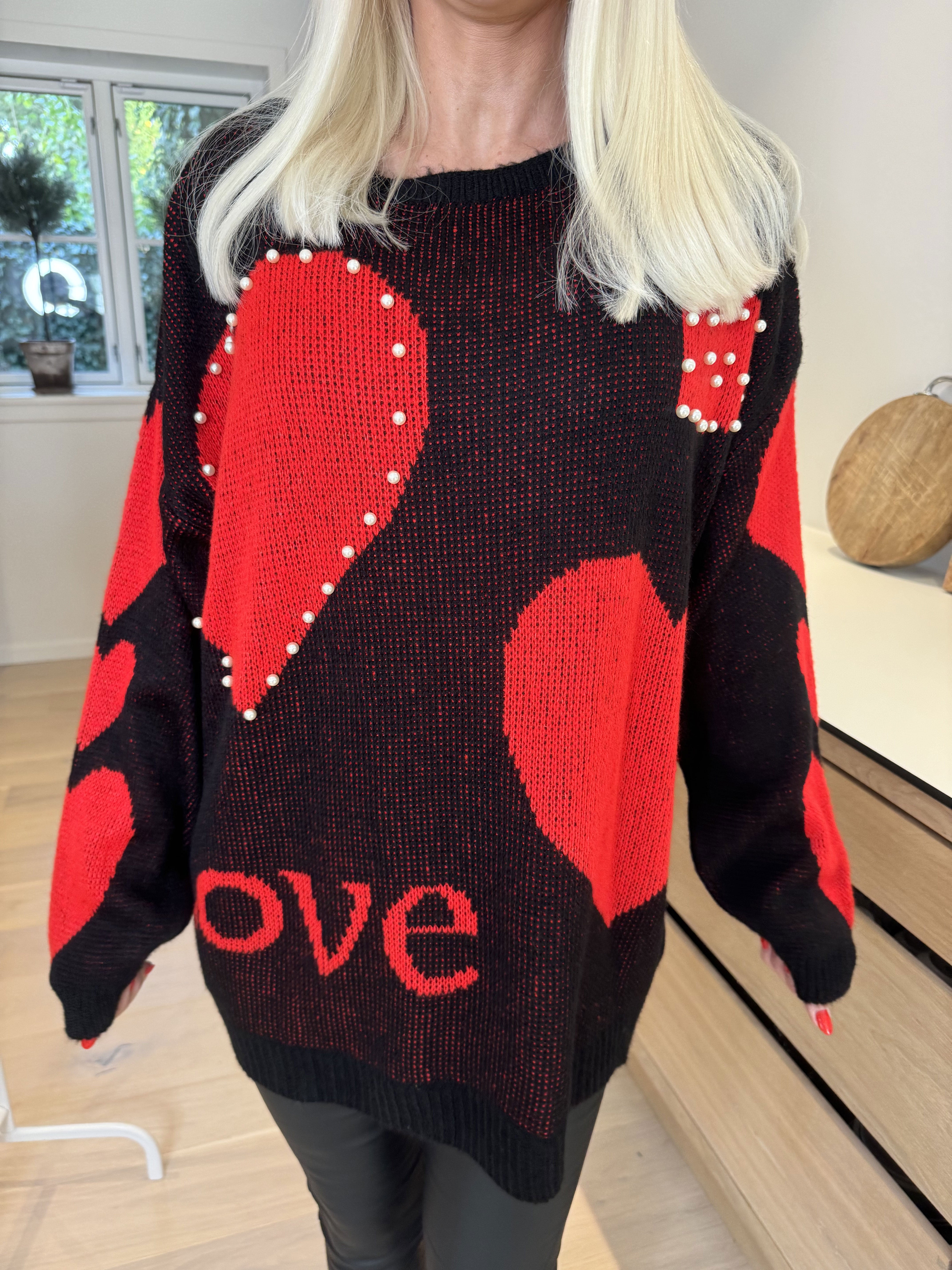 Valeria - Sød strikbluse med hjerter og perler