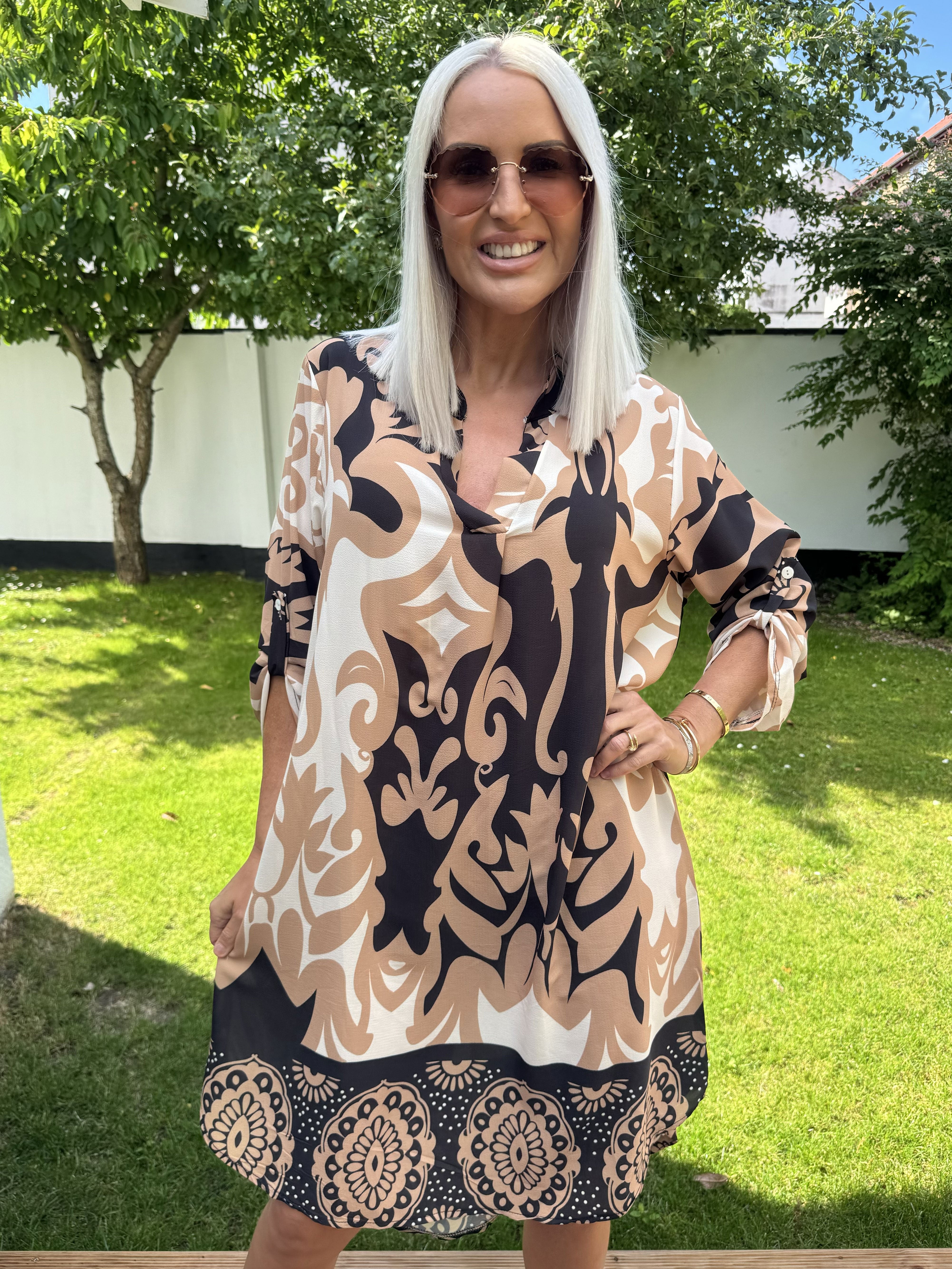 Vanesa Boheme Dress - Let og luftig mønstret kjole i viskose