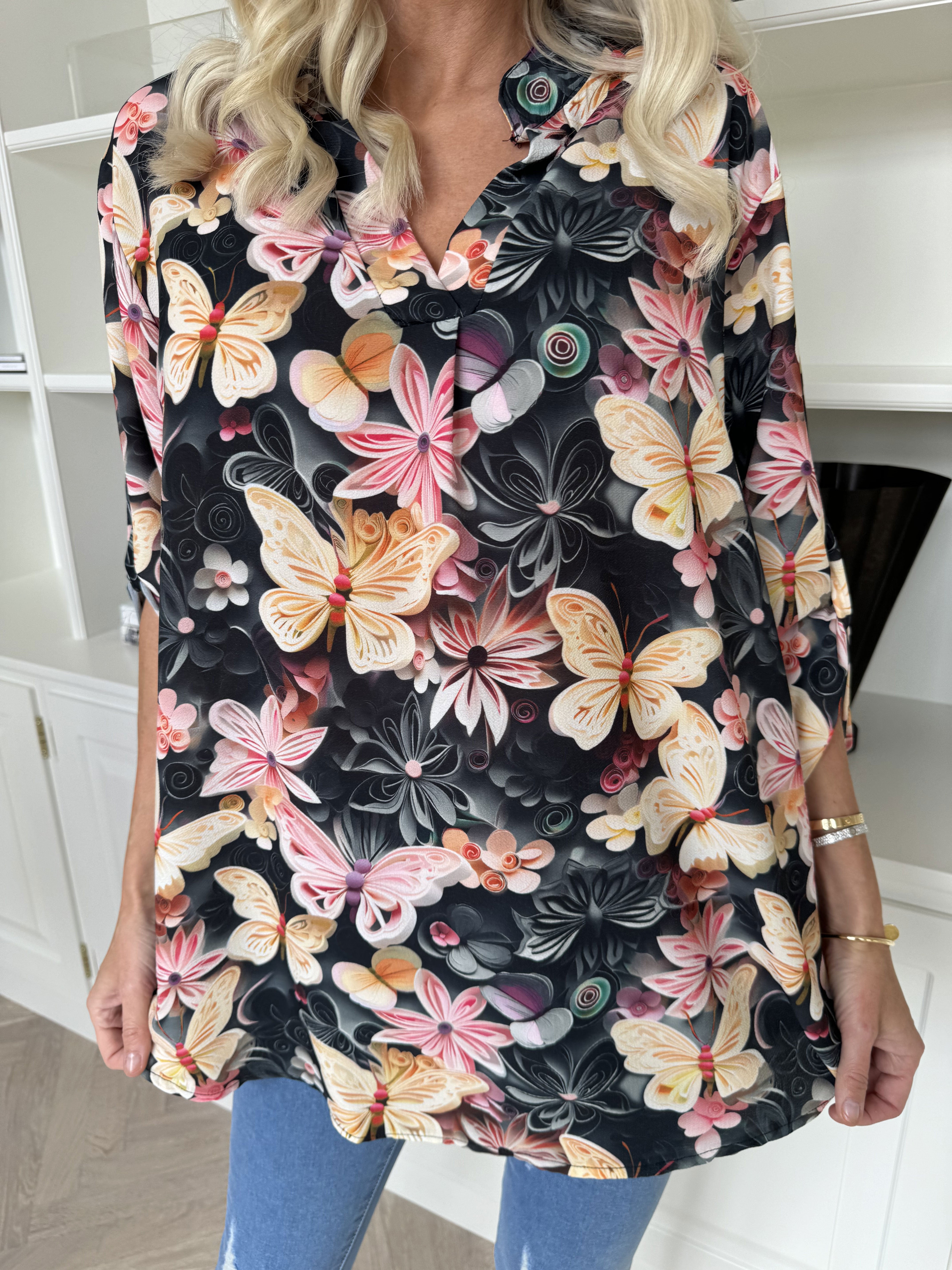 Vanesa Butterfly - Sød tunika i viskose med sommerfugleprint