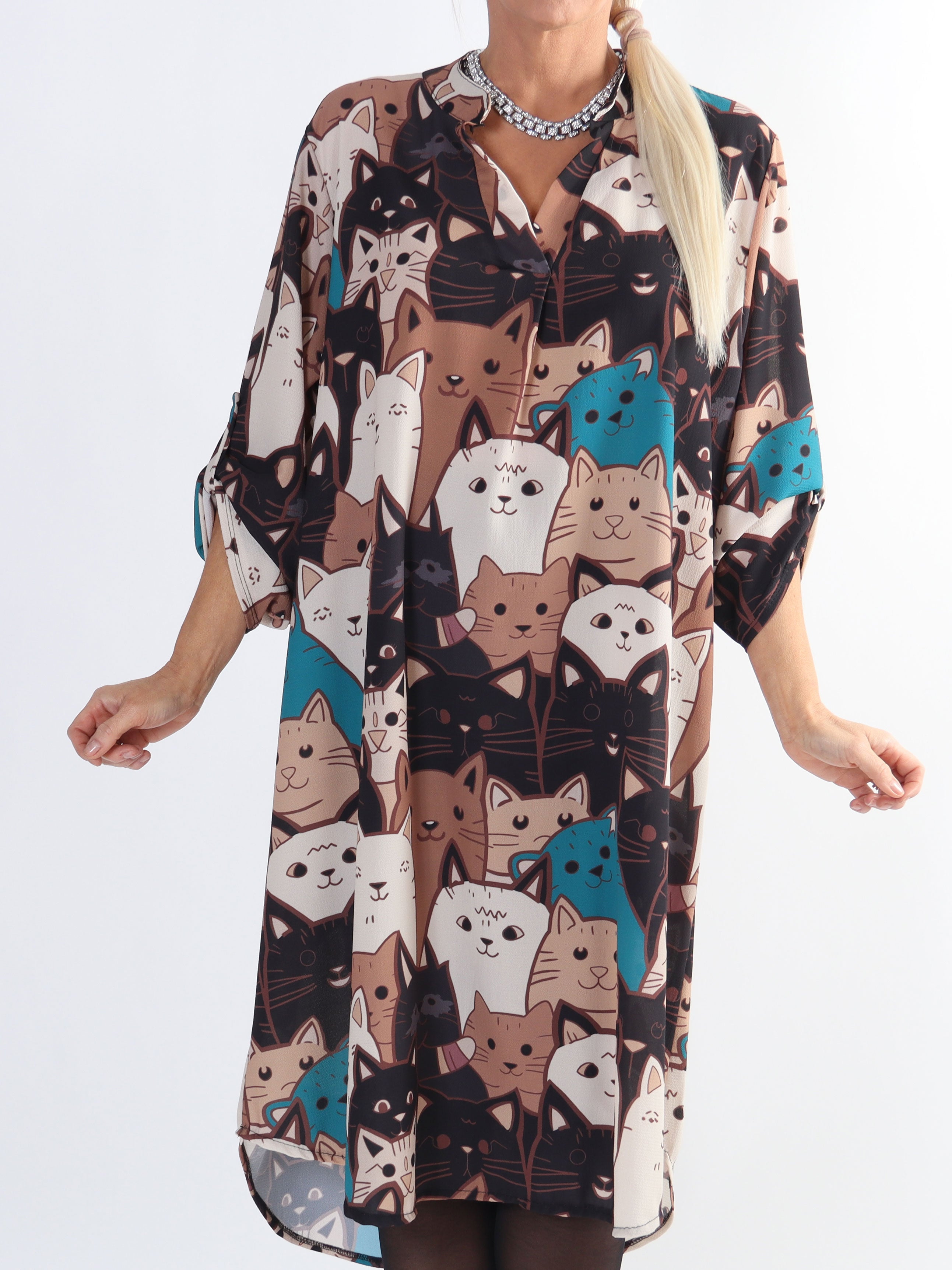 Vanesa Cat Long - Plus size let og luftig kjole med katteprint