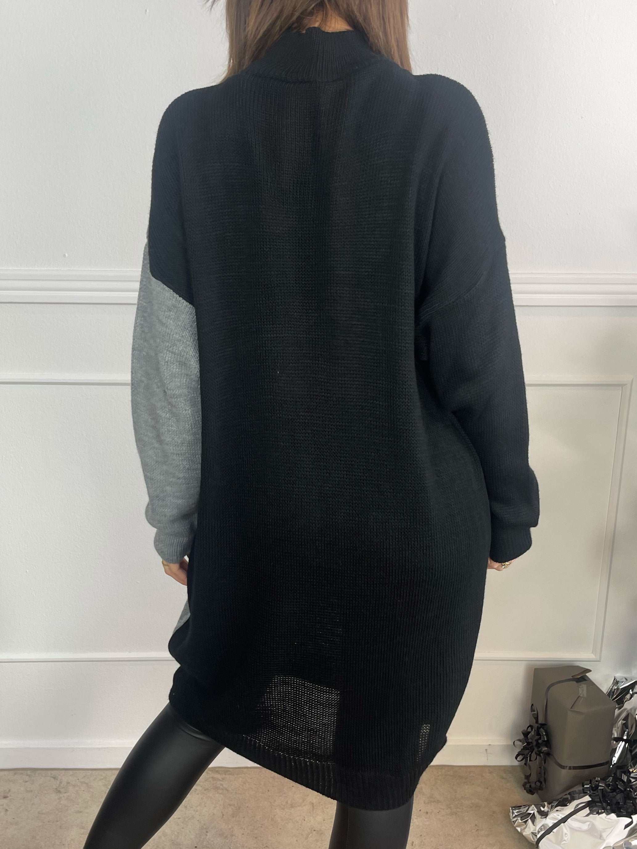 Venezia - Højhalset tofarvet strikkjole